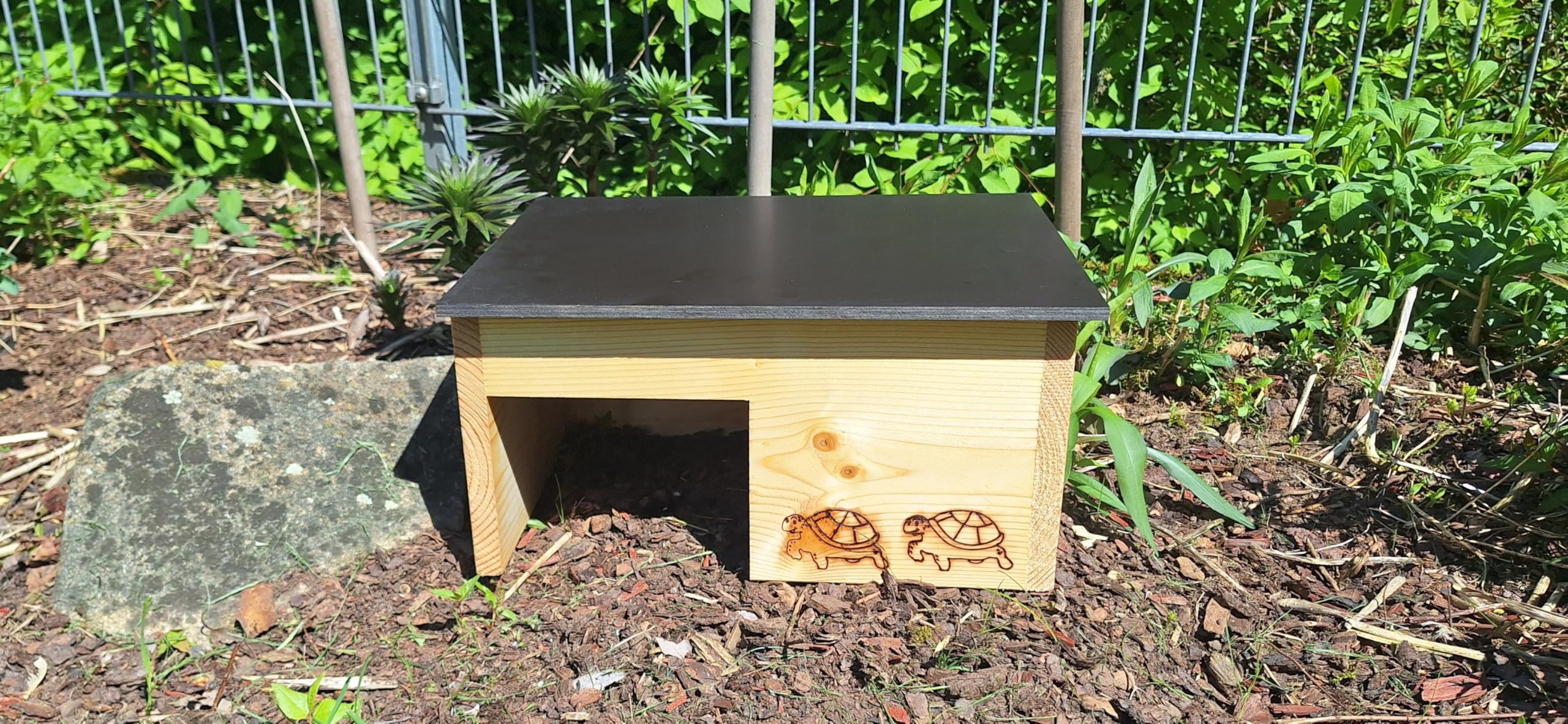 Caseta para tortugas de alta calidad (SH8) barnizada de madera maciza de 20 mm de grosor, resistente a la intemperie, para tortugas, resistente a la intemperie