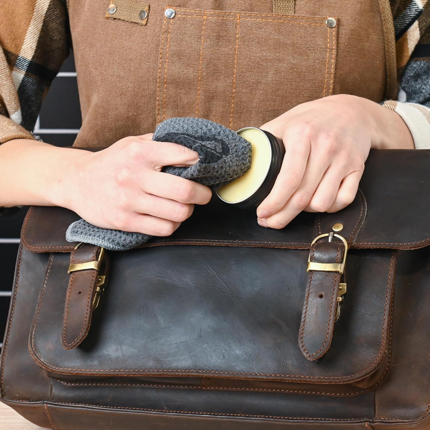 Leather Waterproofer - 4oz - Waterproof your Boots, Shoes, Purses, Jackets, Belts, Hats - Protects Leathers from Snow, Rain, Dirt and Mud - Natural Ingredients - Non-Aerosol - Made in USA - Image 4