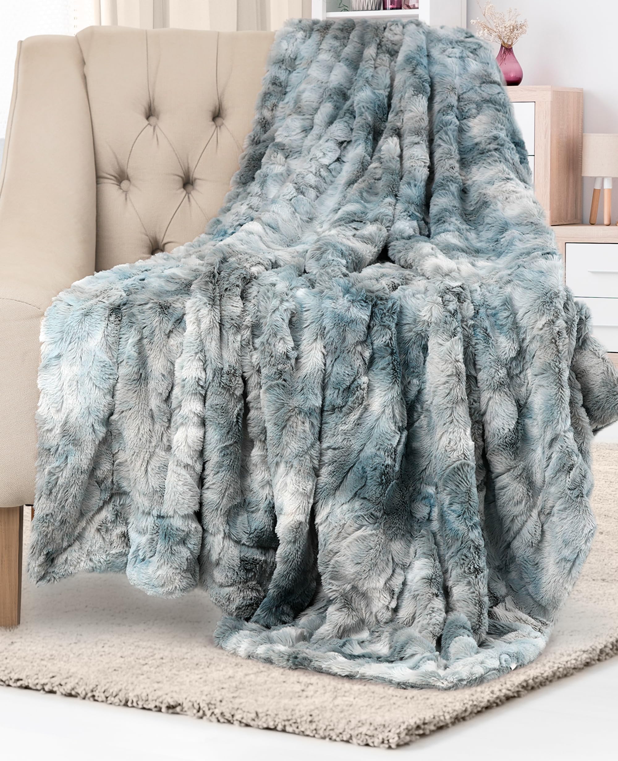 Soft & Comfortable Arctic Blue Faux Fur Throw Blanket for Couch - (50"x65") Minky & Fluffy Fall Blankets & Throws, Plush Fuzzy Cover for Bed, Sofa & Living Room - Cozy Home Decor