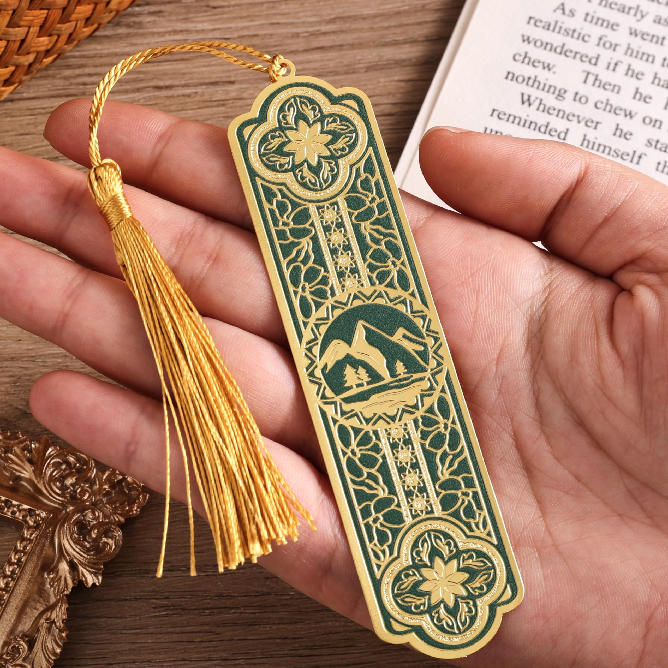 4 Pieces Metal Bookmarks with Tassel, Golden Hollow Bookmark Oil Painting Theme Book Mark Bookmarks for Book Lovers Writers Readers Children Teens Men Women Adults: 4Pcs Mountain