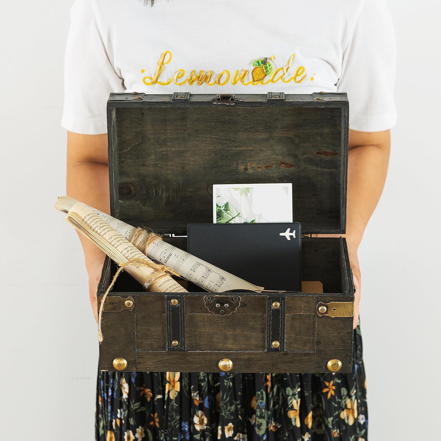 SLPR Alexander Wooden Boxes with Hinged Lids - Set of 2, Decorative Trunks for Storage and Home Decor, Antique Wood Treasure Chests for Keepsakes