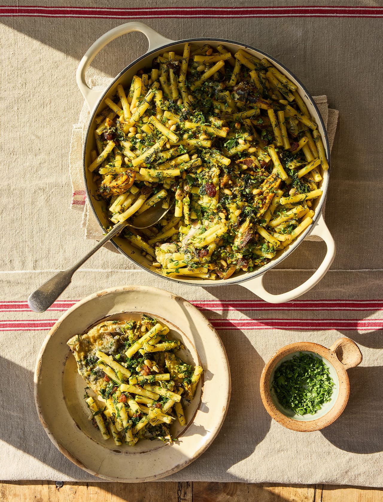 The Regional Italian Cookbook: Recipes from The Silver Spoon