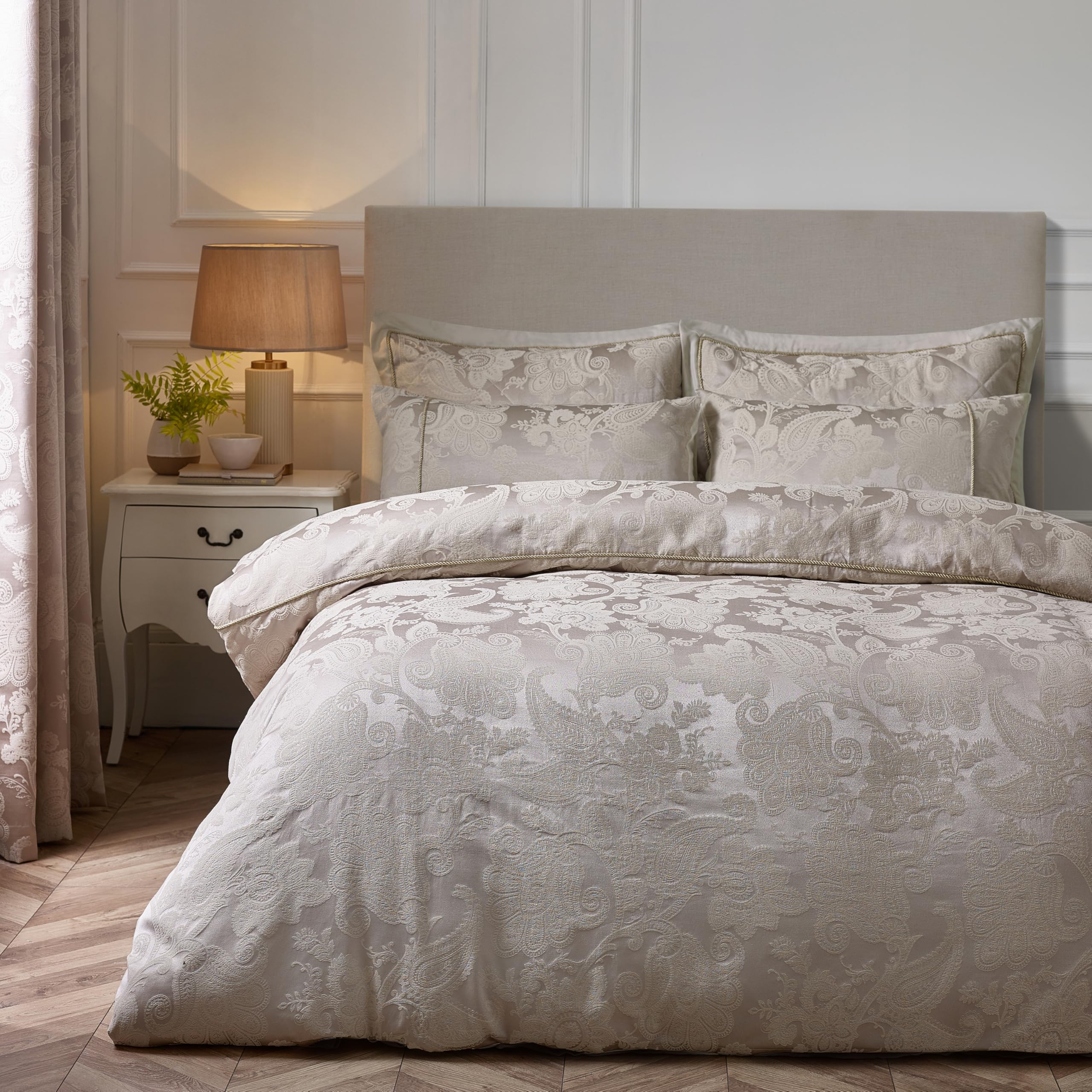 Catherine Lansfield Opulent Jacquard Single Duvet Cover Set with Pillowcase Champagne Gold