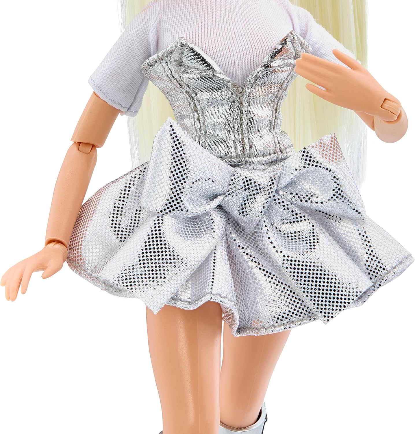 Bratz Charmz Cloe Fashion Doll with Collectible Charm Bracelet - Image 3