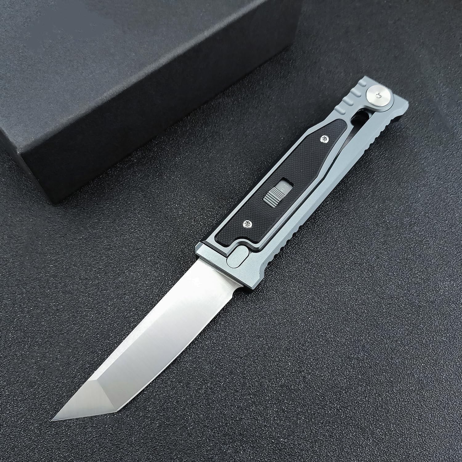 Carrot Knife, Tactical Locking Folding Knife, D2 Steel Tanto Blade and T6 Aluminium Inlay G10 Handle, Cool EDC Pocket Knives for Men (Tanto), black