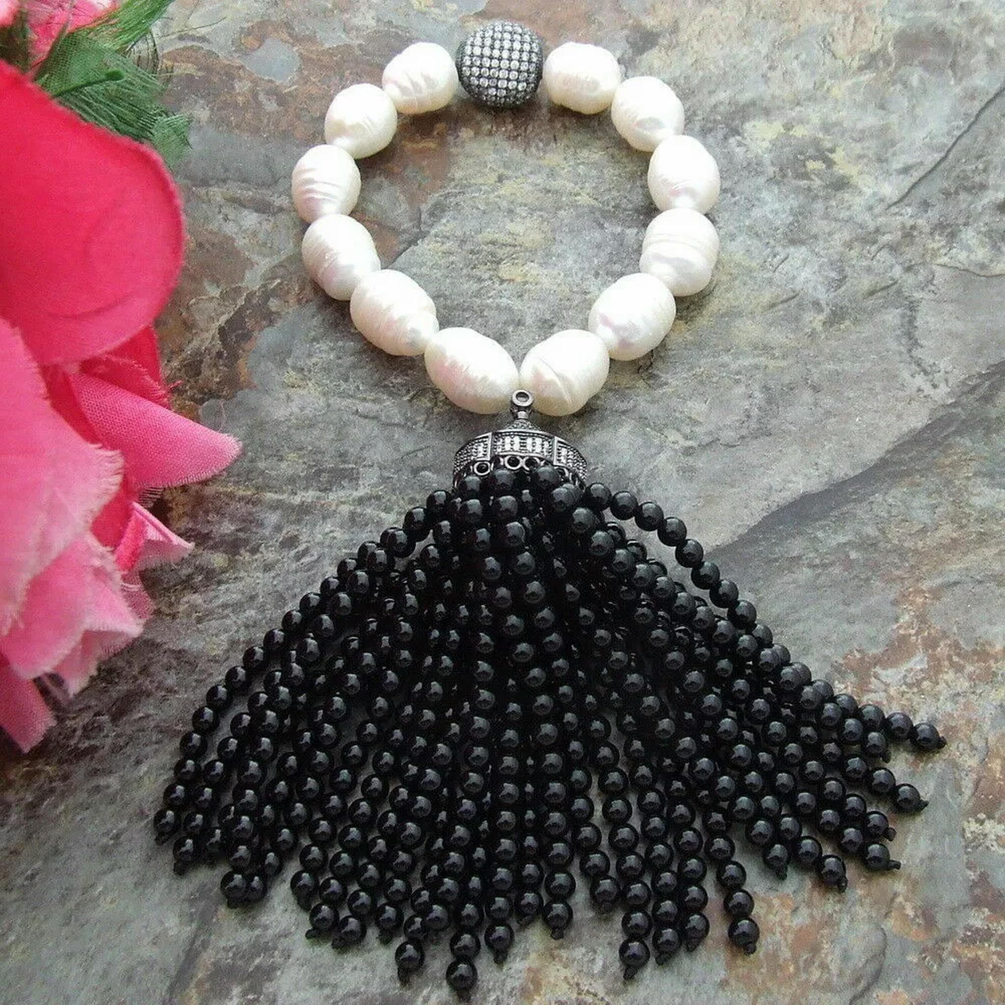 Pulsera de ónix con Perla de Agua Dulce de arroz Blanco de 12 x 14 mm con Flecos pavé de circonitas