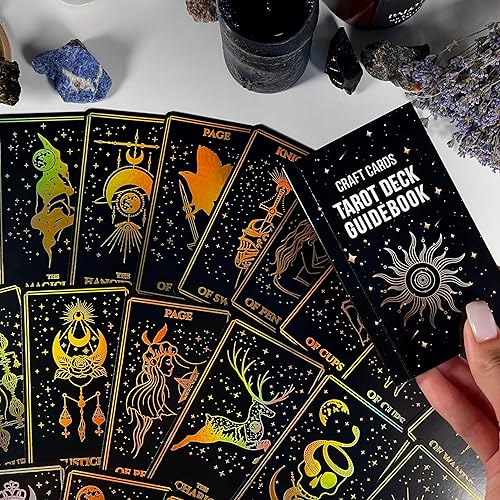 Miniatura 3 de Mistyc - Cartas de tarot minimalistas con lámina de arco iris, 78 baraja de tarot con bordes dorados, para principiantes y expertos con guía (negro)