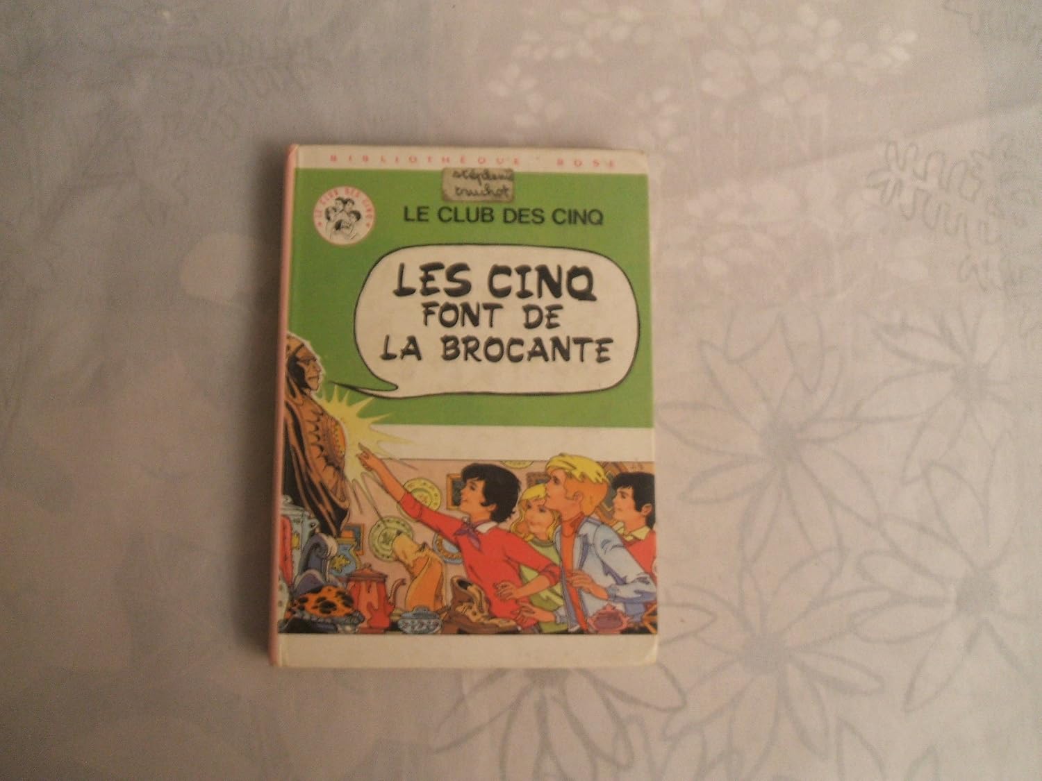 Amazon.com: Les cinq font de la brocante : Serie : Le club des cinq