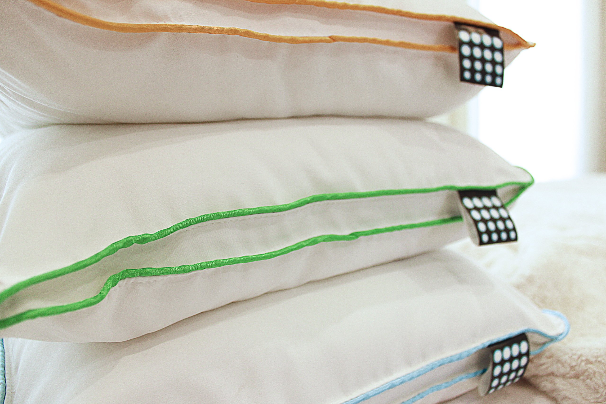 Kid's Parent Tested Parent Approved award winner 2 in 1 memory foam neck pillow Stage 3 for children age 8 -11