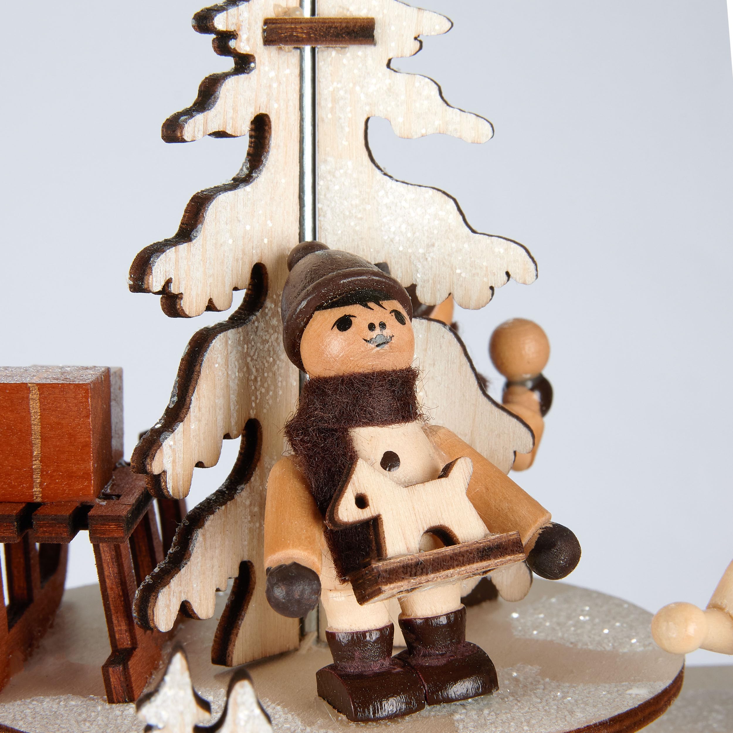 Brubaker 3D Lichterbogen - LED Schwibbogen - Winterlandschaft 2026 - Weihnachtsbeleuchtung aus Holz Natur - 37 x 46 x 10 cm - Handbemalte Figuren - Weihnachtsdeko für Tisch & Fenster