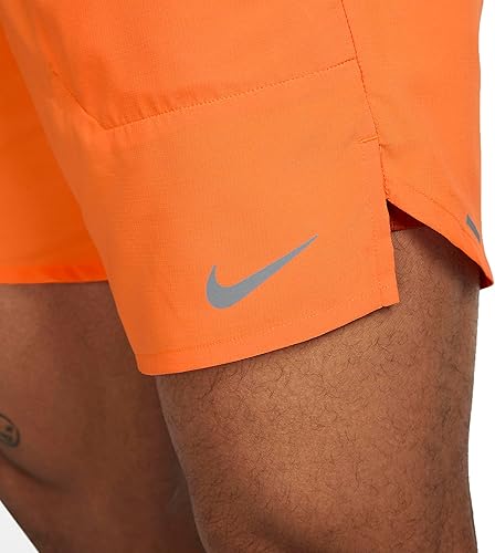 Miniatura 4 de Nike Pantalones cortos de entrenamiento deportivo Dri-FIT 2 en 1 para hombre estilo CJ5471