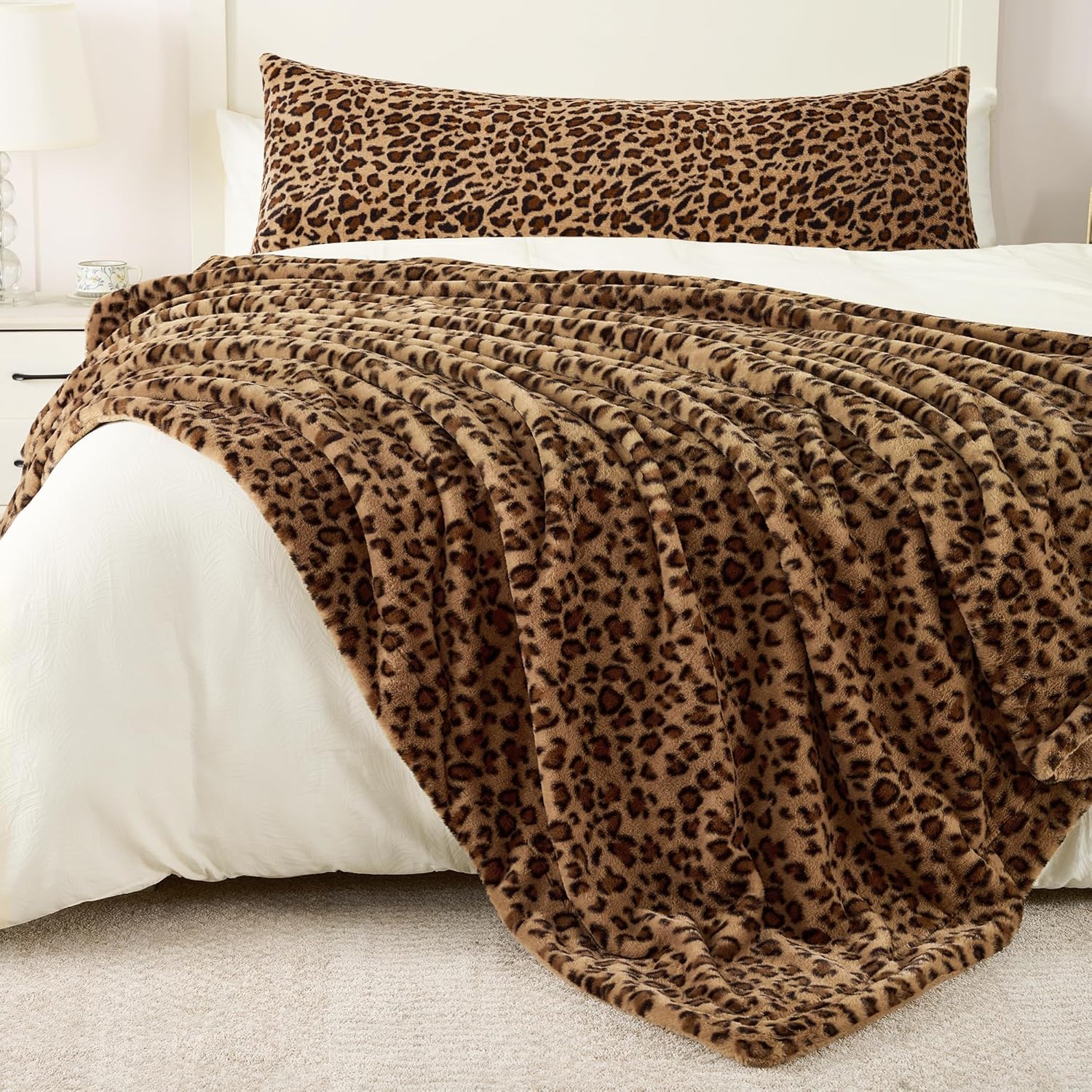 GALMAXS7 Cheetah Throw Blanket, Double-Sided Plush Fluffy - Luxury Faux Fur Leopard Print Blanket, Soft and Cozy Room Decor (50x60 Inches, Brown) - Image 6