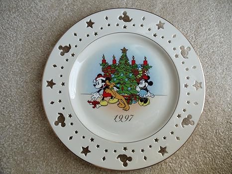 disney holiday plates
