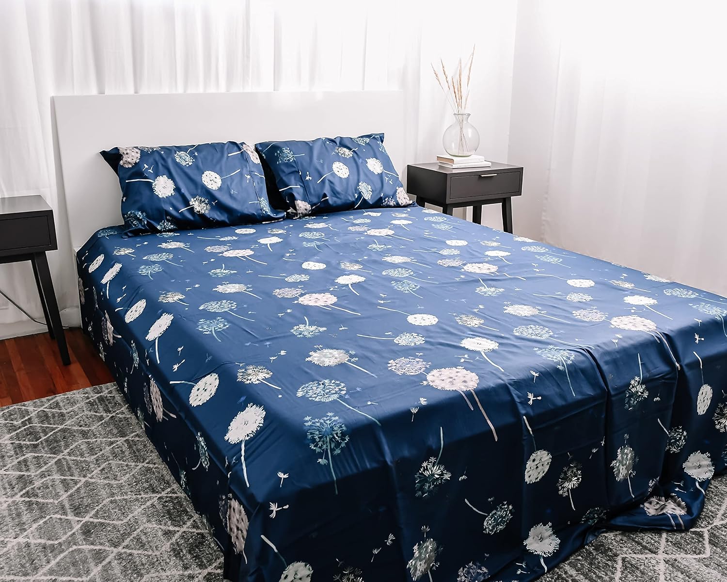 🔥 Cаѕhbасk uр tо 70% 300 Thread-Count, 22 Inch, Extra-Deep Pocket, Long Staple, Single-Ply, Pre-Shrunk Cotton Sateen, 4 Piece Sheet Set, King, Dandelion Dreams Blue