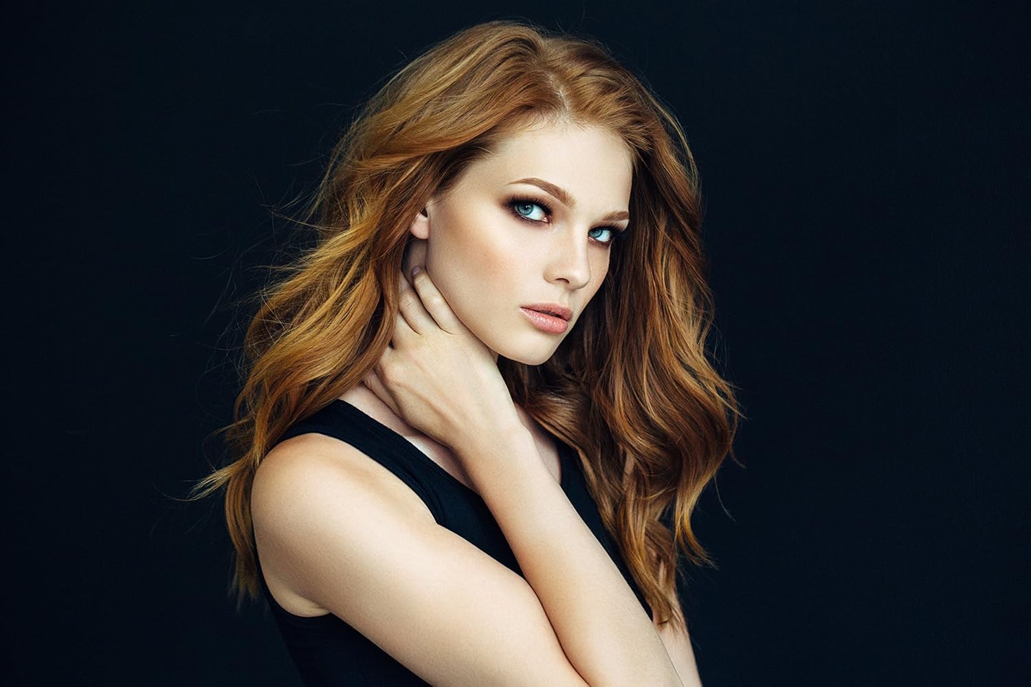 Smooth N Groove Biotin & Coconut Oil 4oz by David Douglas - Anti Frizz Leave In Treatment for Damaged Hair - Salon Quality‍