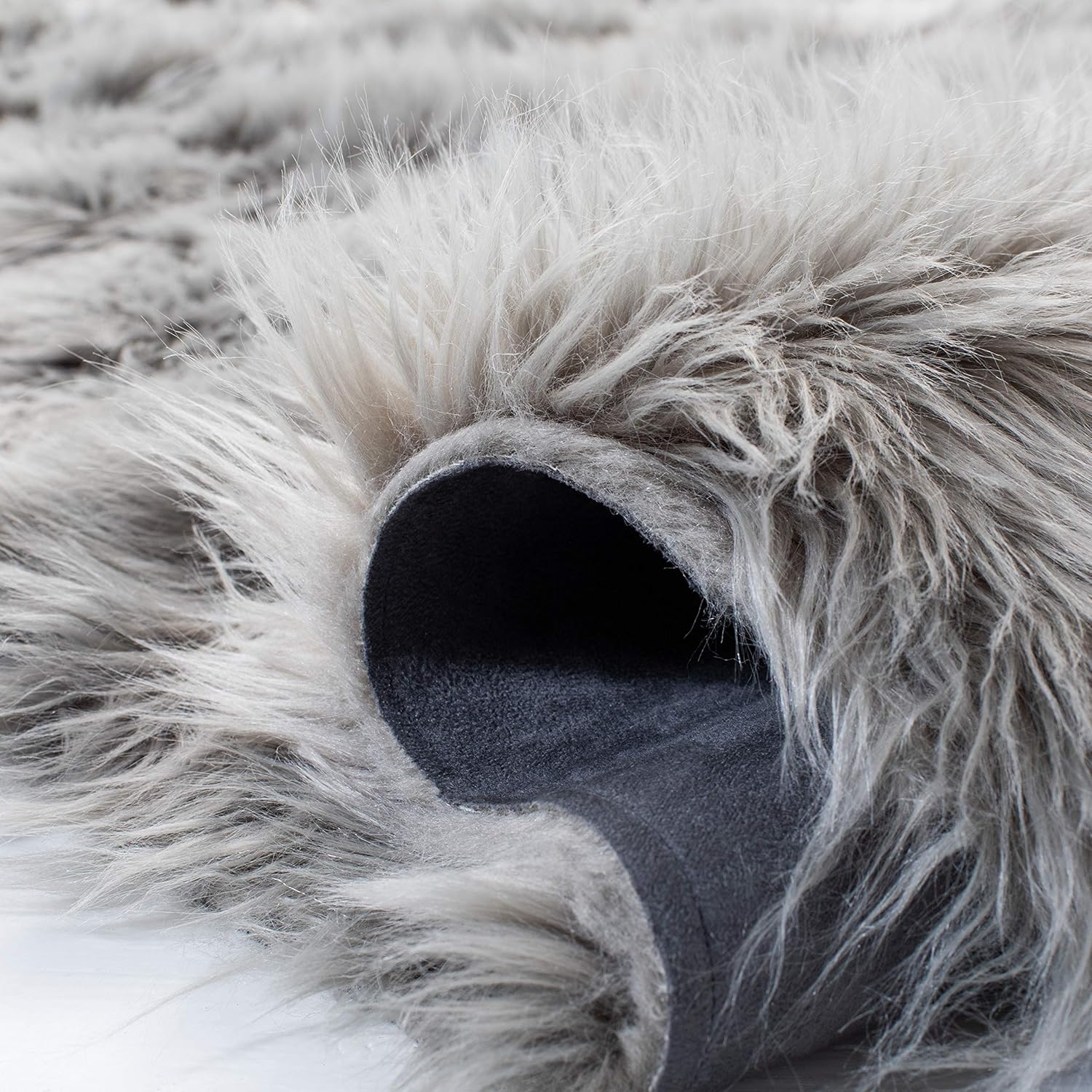 SAFAVIEH Faux Sheep Skin Collection 2' x 3' Grey FSS235D Silken Glam 2.35-inch Thick Accent Rug