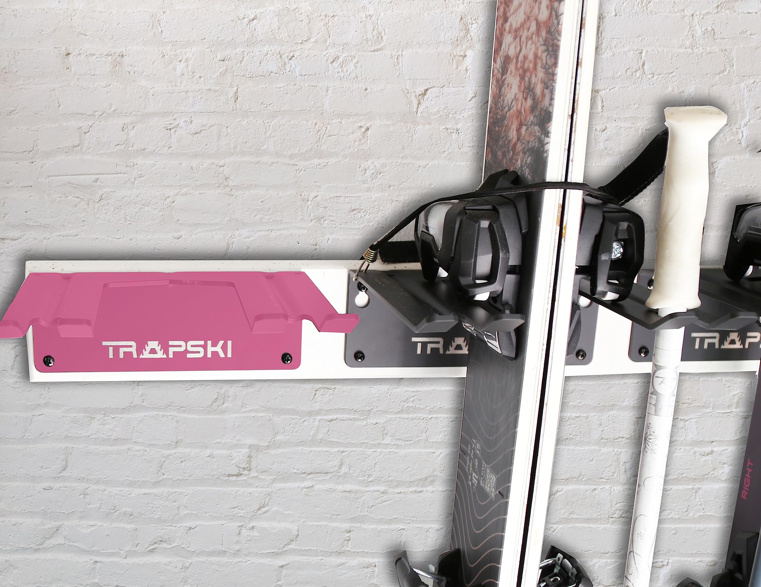 TRAPAWAY - Estante de pared | Capacidad para 1 par de esquís o snowboard por Bindings | Organizador de garaje para herramientas de patio, equipo y equipo | Aluminio | Sin partes móviles que romper o