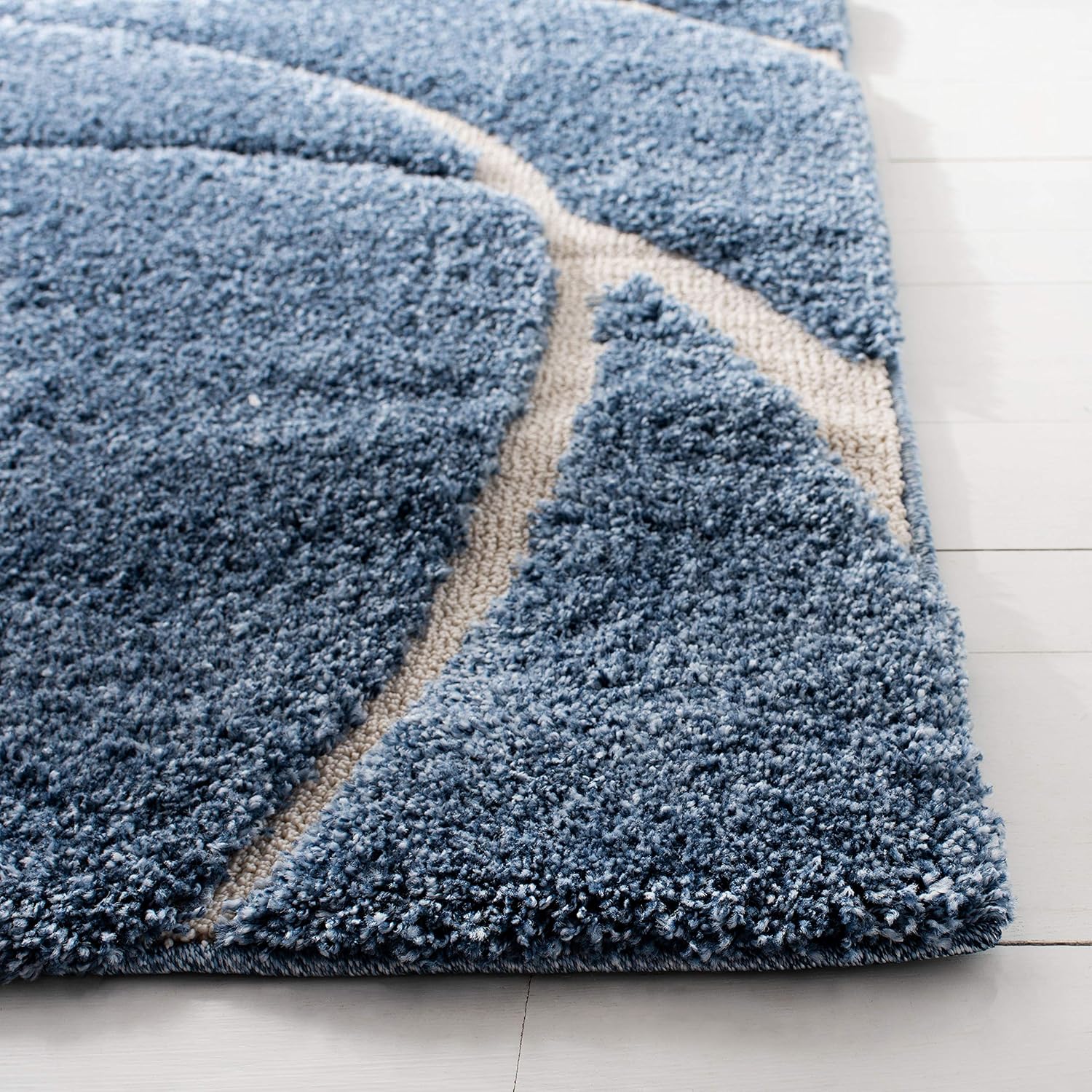 SAFAVIEH Florida Shag Collection Area Rug - 5'3" x 7'6", Light Blue & Cream, Non-Shedding & Easy Care, 1.2-inch Thick Ideal for High Traffic Areas in Living Room, Bedroom (SG471-6011)