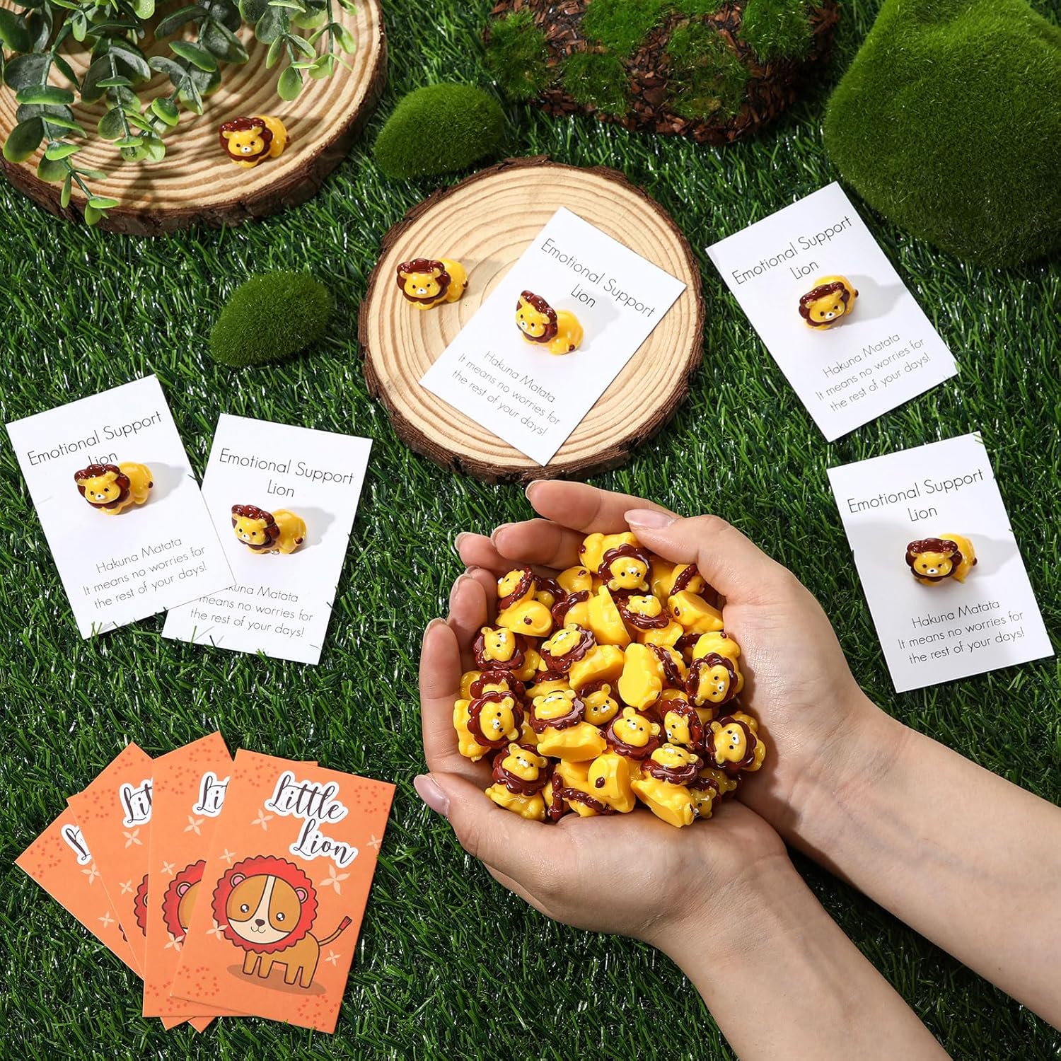 Threehoney 50 Sets Mini Lion Gifts Bulk Lion Resin Figurines with Inspirational Pocket Card Appreciation Gifts for Back to School Team Staff Friend Birthday Party