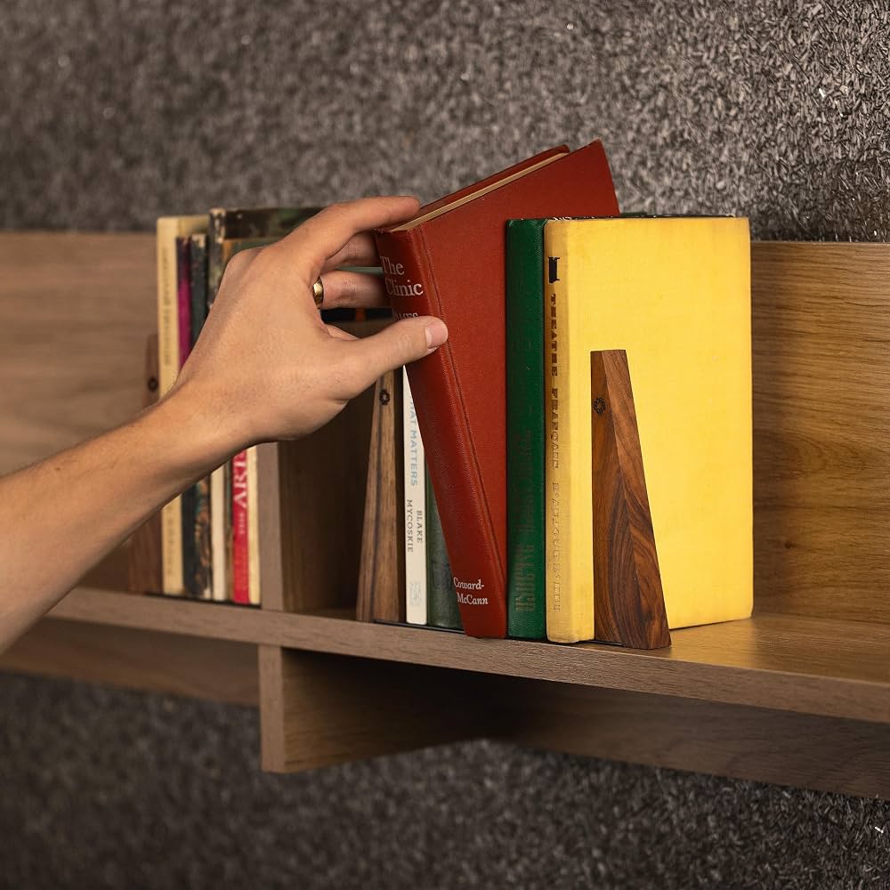 Serre-Livres Bois Massif TILISMA – Forme Triangulaire Noyer & Métal – Décor Étagère Robuste