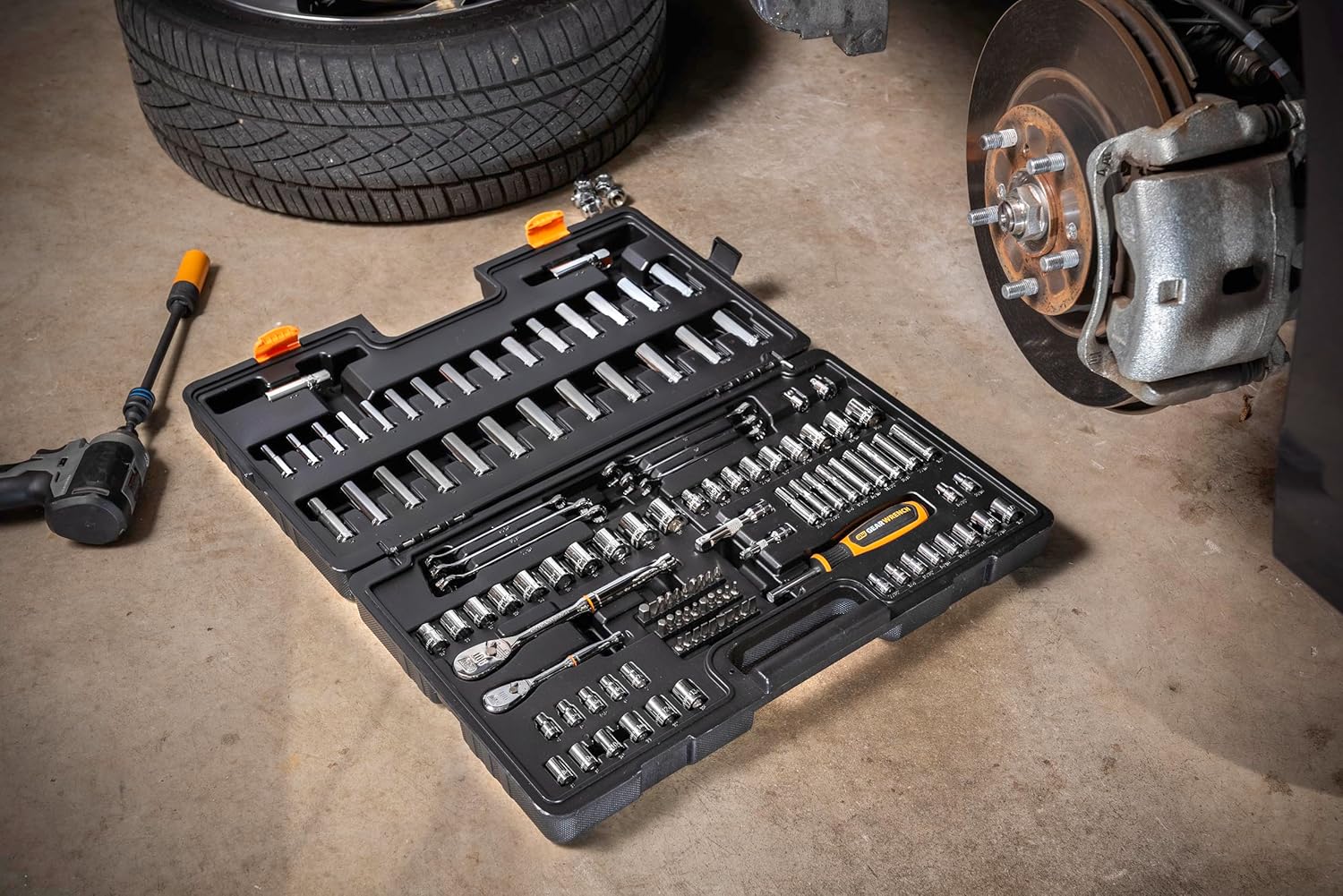 GEARWRENCH 121 Piece Mechanics Hand Tool Set - 1/4" & 3/8” Drive | 90 Tooth | SAE & Metric | GW90SCBMTS