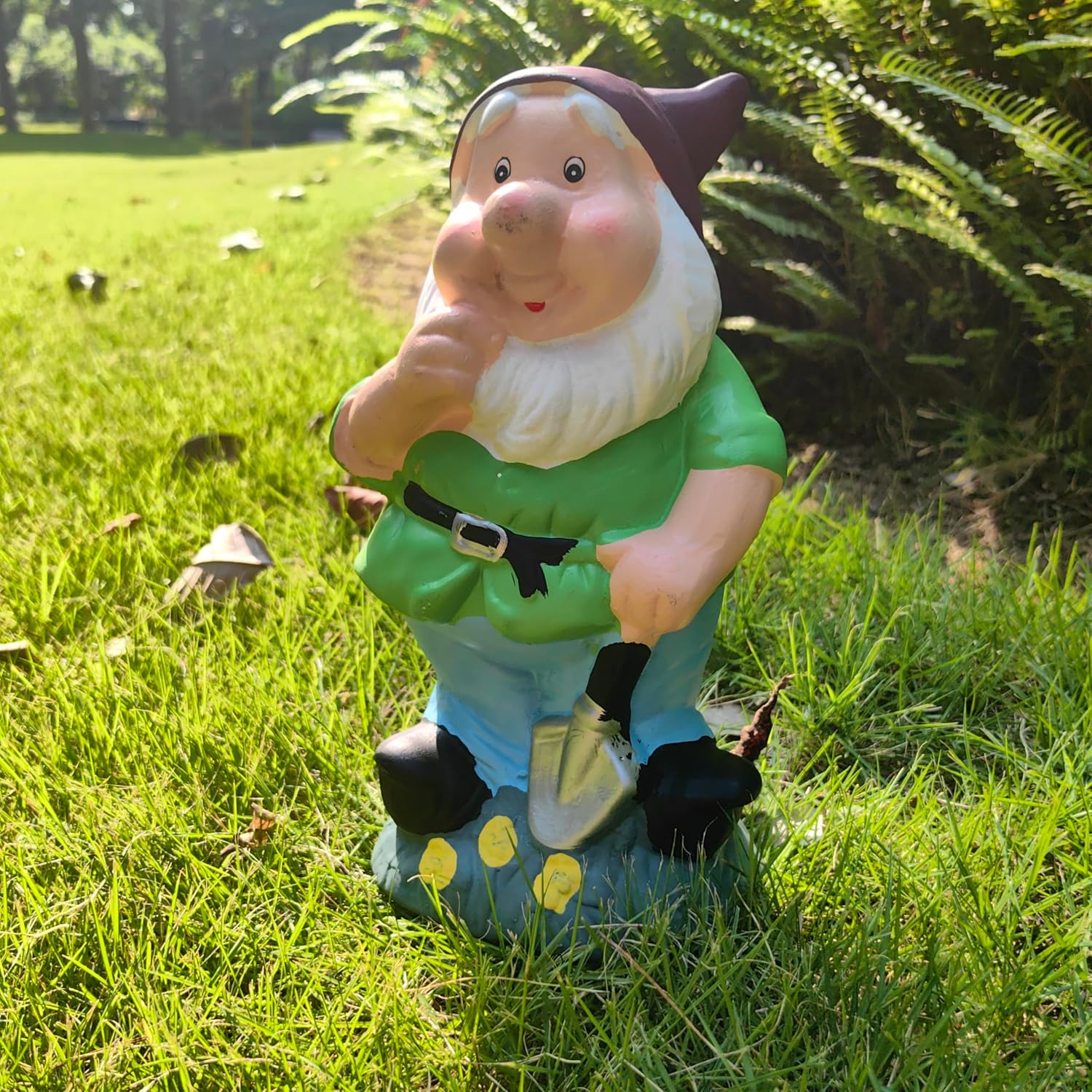 AQUAINNO Garden Gnome with a Shovel,Funny Garden Gnome