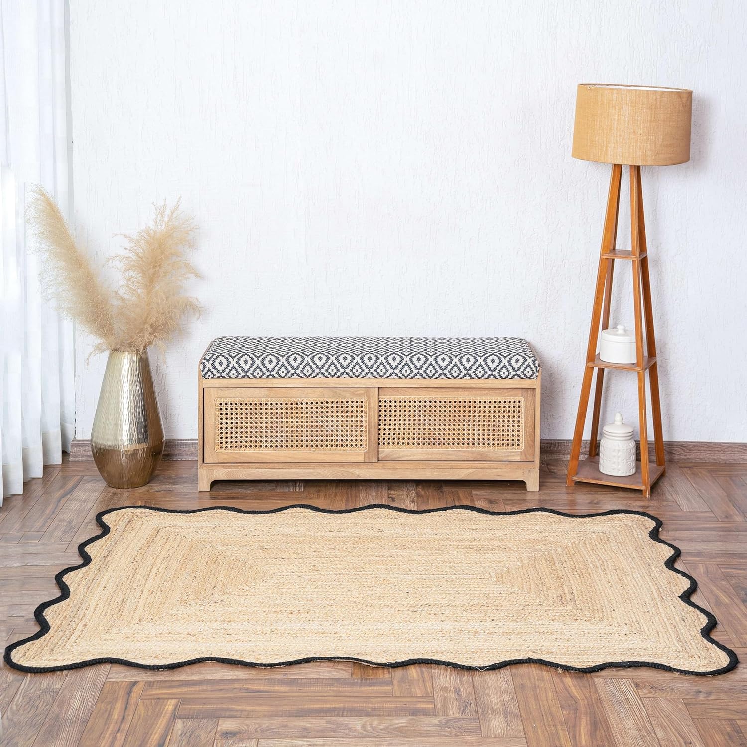 WEAVER'S LOOM Scalloped Jute Rug, Handwoven Natural Fiber Long Runner Rug Farmhouse Area Rug for Living Room, Bedroom & Entryway, Black (2'x8')