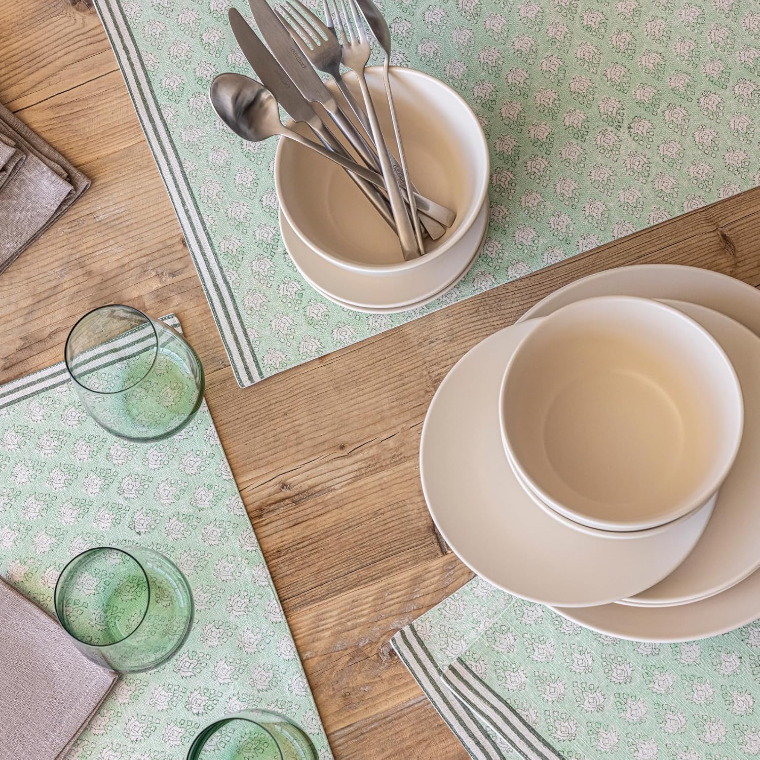 Over&Back Set of 4 Hand-Blocked Placemats - Colorful Dining Table Mat - Each Placemat is Unique - 100% Cotton - Machine Washable - Kitchen and Home Decor - Green Leaf