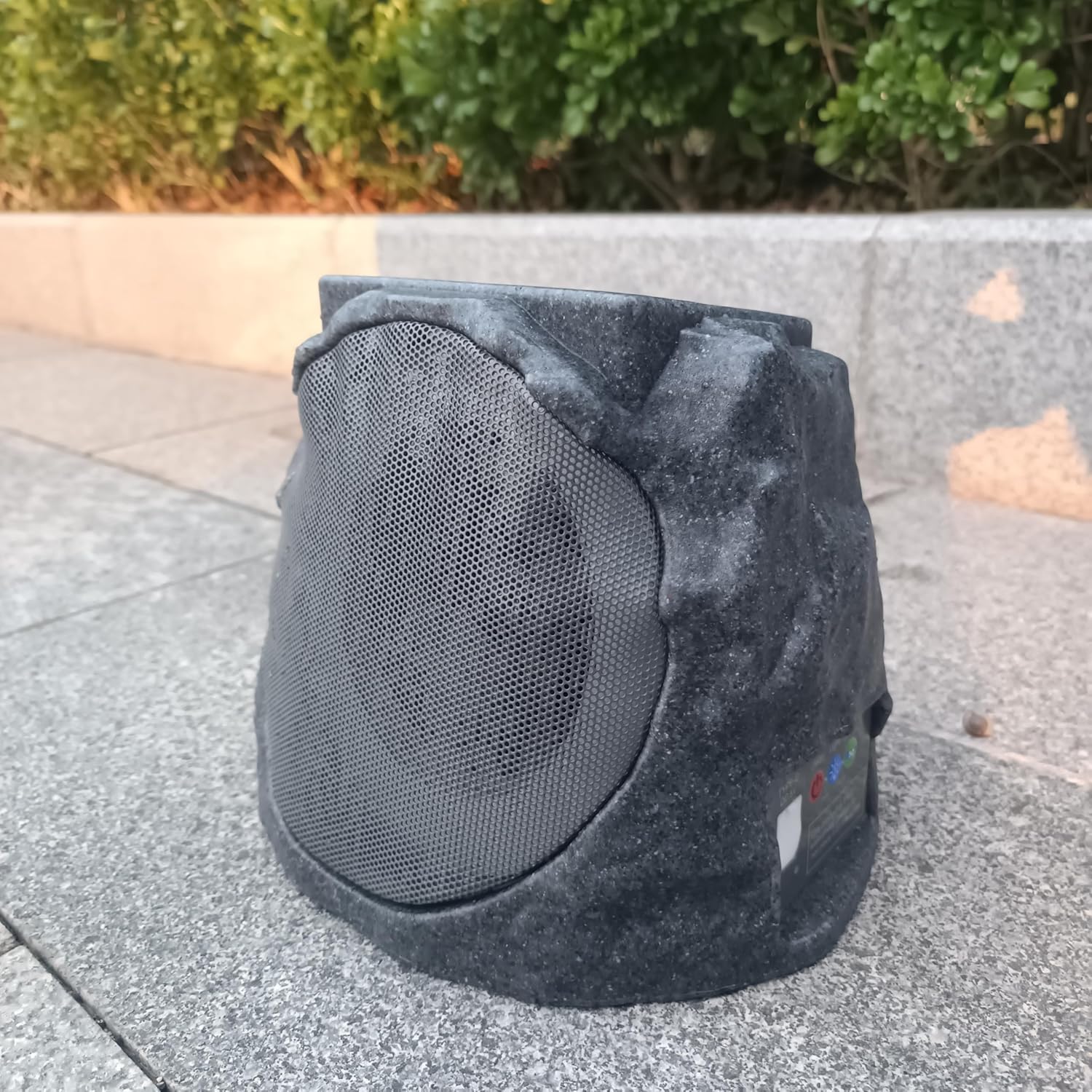 Solar Rock Speaker Outdoor Waterproof with LED Lights, Bluetooth 5.0 TWS Wireless Stereo Pair, Solar Powered Garden Speaker for Patio, Yard, Deck, Outside (1-Pack, Black)