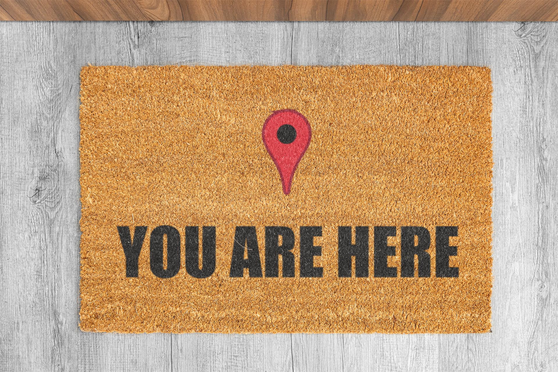 KOKO DOORMATS Zerbino Ingresso casa - Tappeto divertenti in fibra di cocco e base antiscivolo da PVC, da esterno e interno con misure 40x60cm (You Are Here)