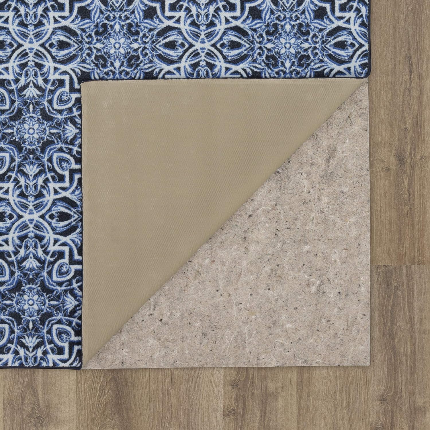 Navy Geometric Tufted 4' x 6' Synthetic Area Rug