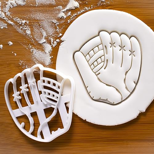 Miniatura 4 de Juego de 3 cortadores de galletas de sóftbol (diseños murciélago, guante y bola), 3 piezas - Bakerlogy