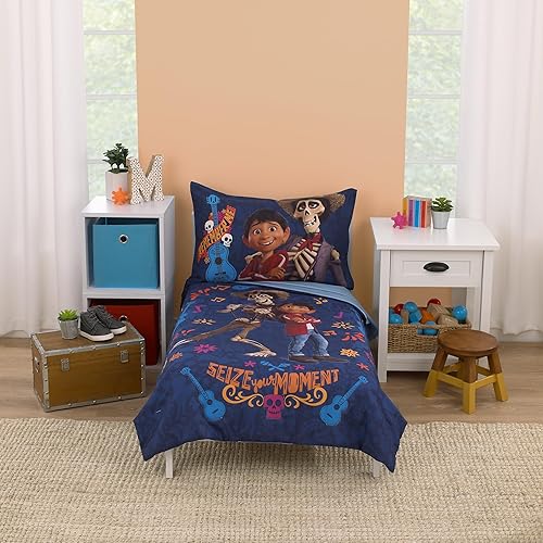 NoJo Disney Coco - Juego de cama para niños de 4 piezas, azul marino, naranja y azul claro, Aprovecha Tu Momento - Incluye edredón, sábana bajera,
