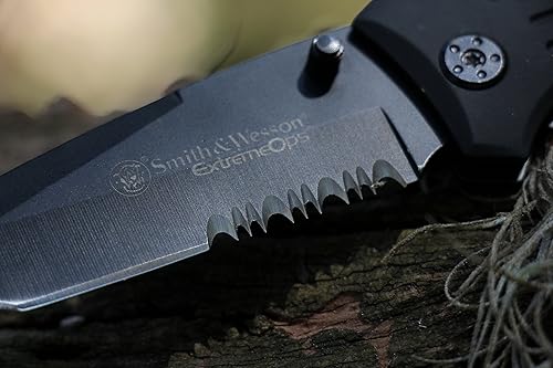Miniatura 7 de Smith & Wesson SWFR2S - Cuchillo plegable SS de alto carbono de 8 pulgadas con hoja dentada de punto Tanto de 3.3 pulgadas y mango de aluminio para