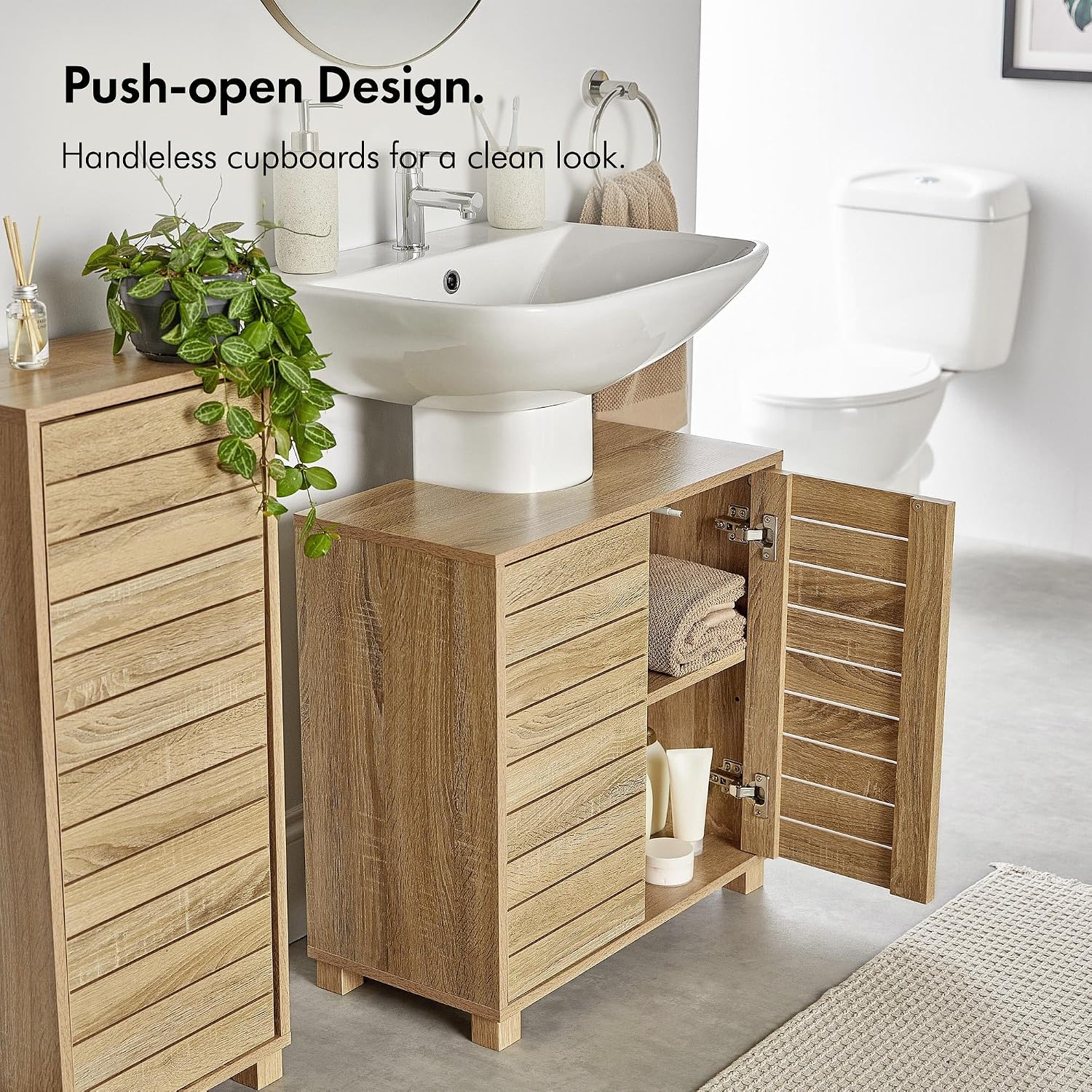 VonHaus Under Sink Bathroom Cabinet – Oak Wood Effect Under Sink Storage with Handleless Design – Freestanding Below Basin Cabinet with 2 Internal Shelves – Basin Cupboard for Bathroom – Chester