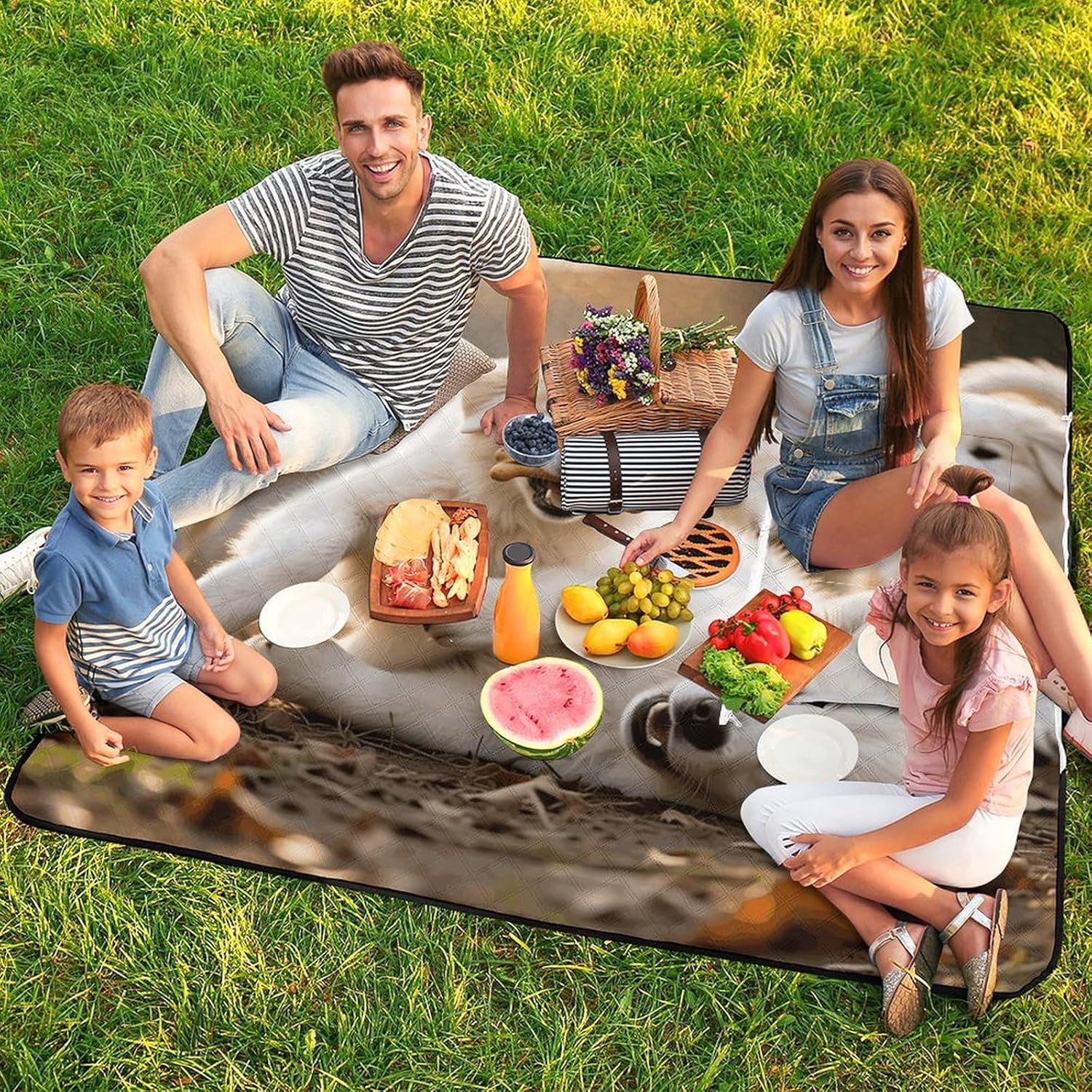Great Pyrenees Cute Dogs Picnic Blanket with Zipper Water Resistant Sand Free Picnic Mat Washable Foldable Easy Carry Beach Blanket for Lawn Beach Hiking Camping