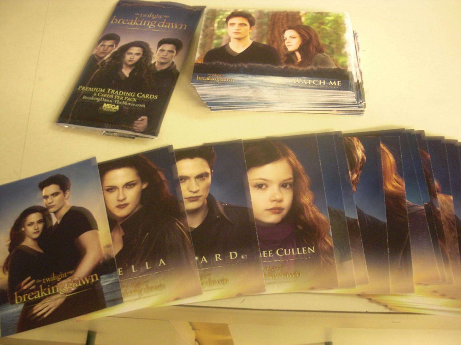 Twilight Breaking Dawn trading card set - 72 cards and a wrapper