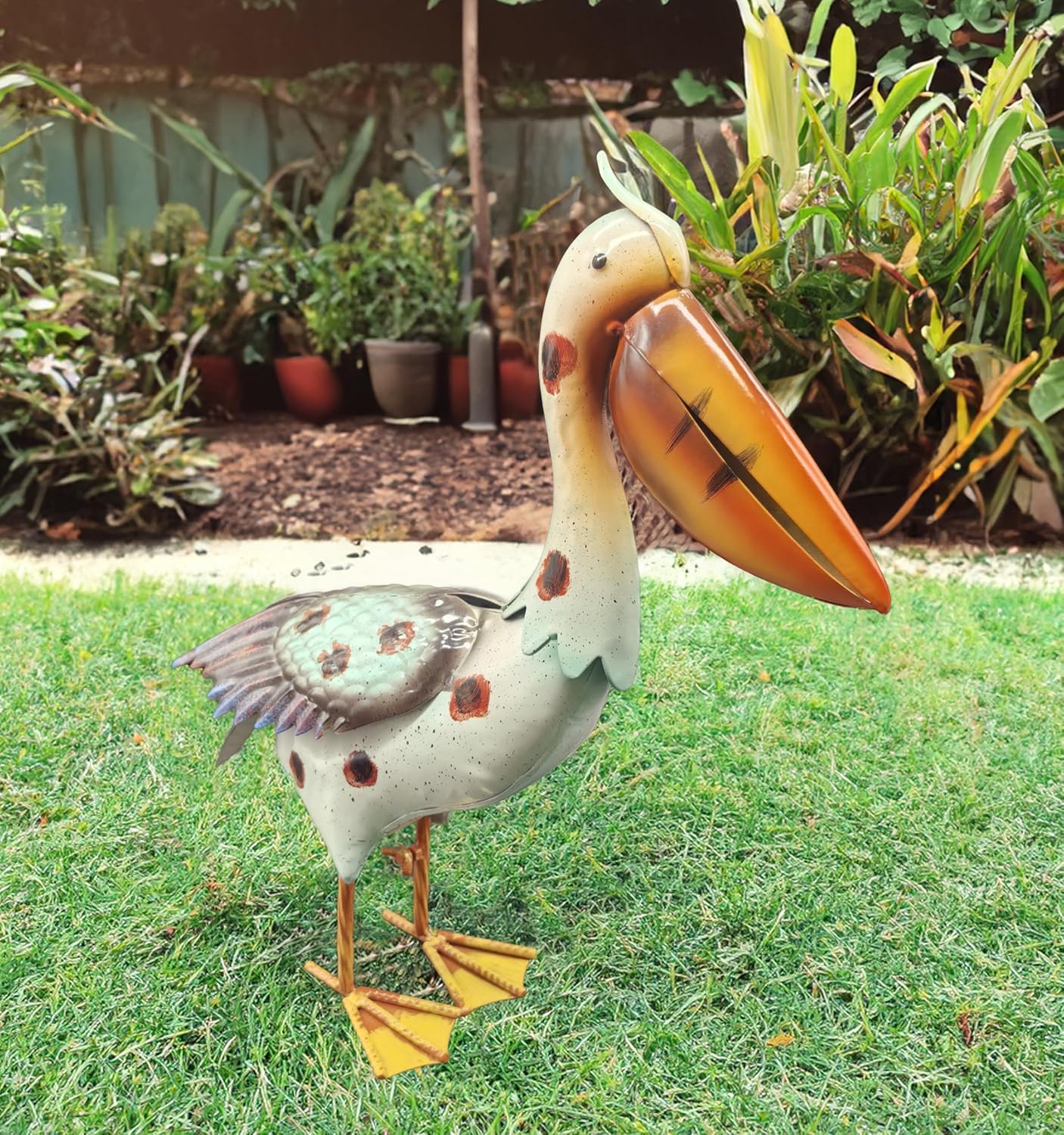 coolboy Metal Toucan Garden Decorations,Real Metal Bird Sculpture Decor, Whimsical Pelicans Lover Ornament,Funny Animal Outdoor Statue, Unique Decorative Lawn Bird Figurine Gift