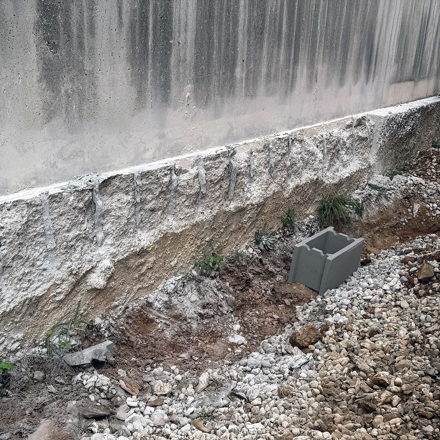 BETONAMIT® Quelldruckmittel – explosionsfreies Sprengmittel – 20 kg | Explosionsfreier Abbruch von Beton, Fels und Naturstein, geräuscharm, vibrationsarm, für innen und außen