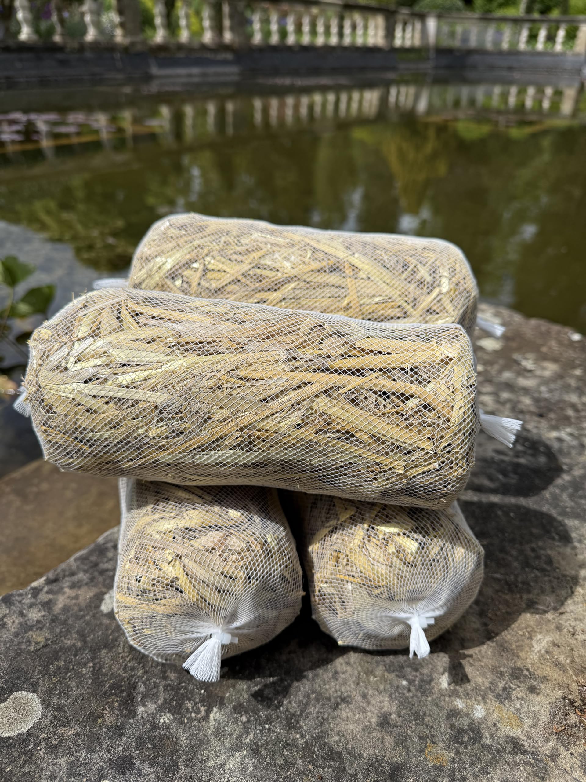 Barley Straw Pond Logs (4 Pack) for Algae Control & Blanket Weed Removal, Green Water Treatment, Treats 4,500L Per Log