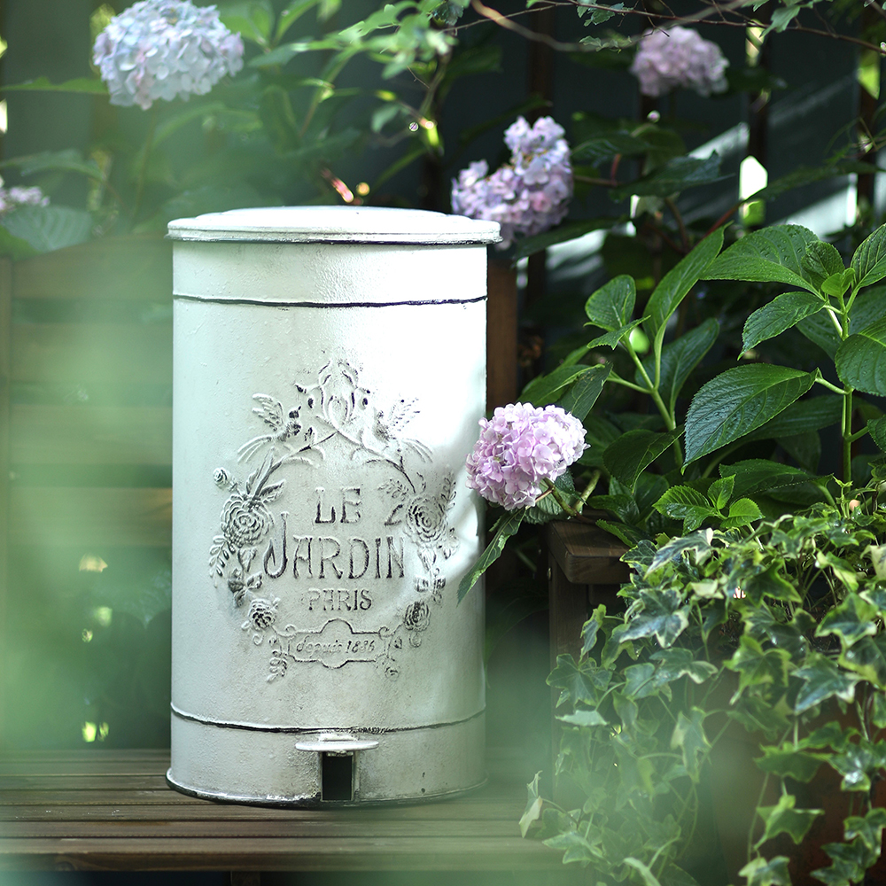 Amazon.com: Z&Z ornamentorum Retro Kitchen Trash Can with
