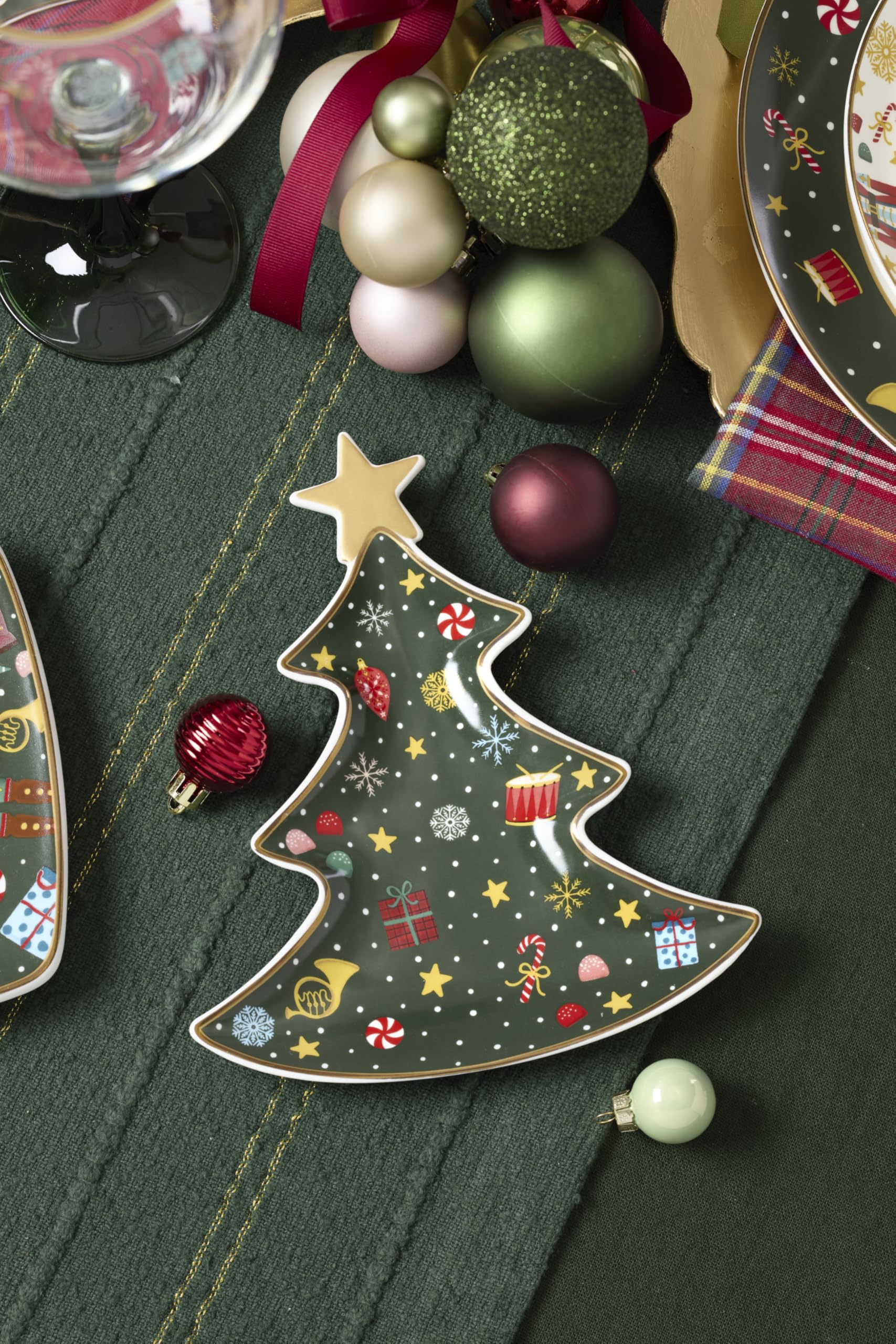 Lenox Plato para Dulces, Cascanueces, Bandeja de Alimentos, Hecha de Porcelana, Solo Lavado a Mano, Plato de golosinas de Invierno con árbol, Ballet con Cascanueces, decoración