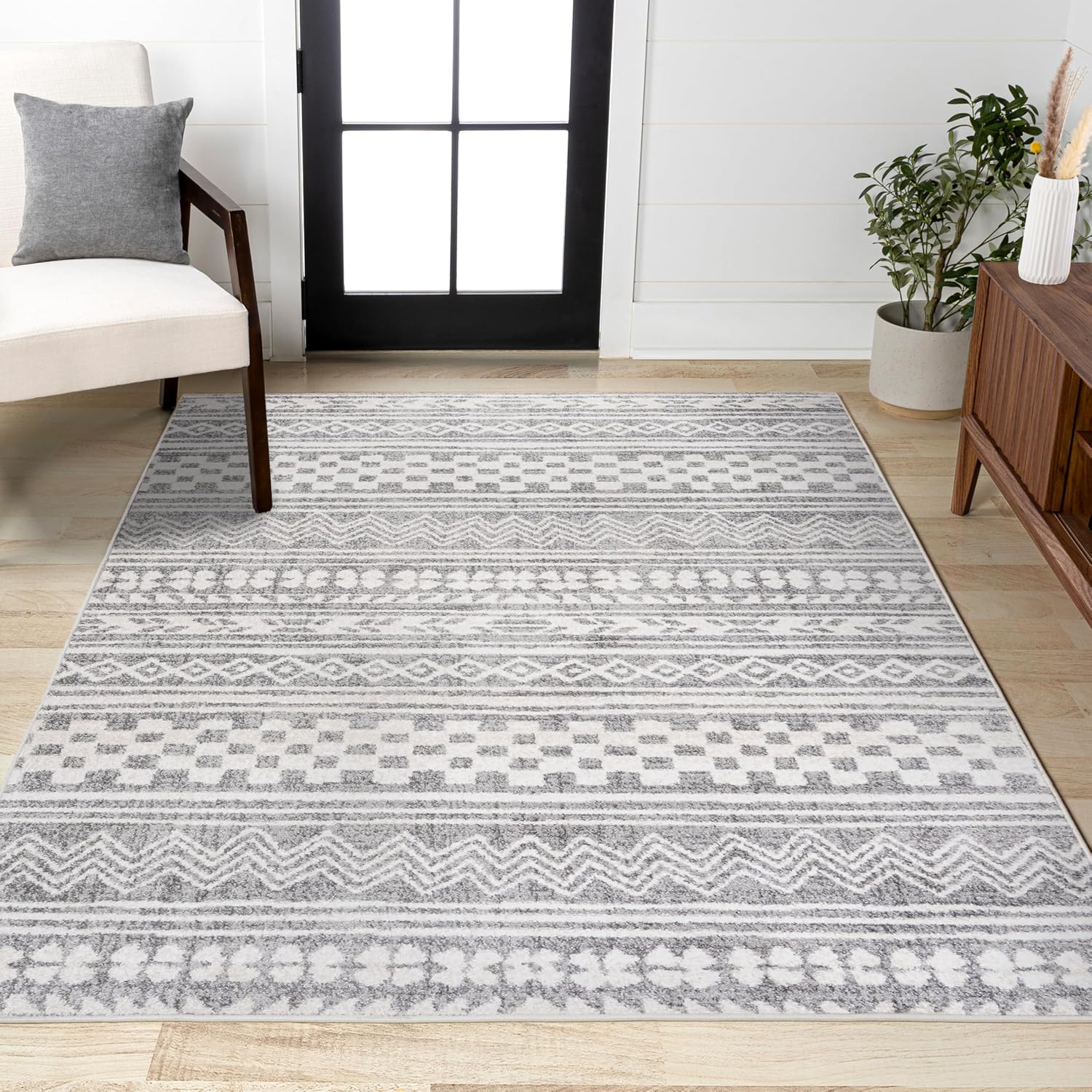 JONATHAN Y Imlil Tribal Stripe Light Gray/Cream Runner Rug, 2x8, Geometric, Bohemian, Casual, Easy-Cleaning for Living Room, Bedroom, Kitchen, Pet Friendly, Non-Shedding (MOH303A-28)