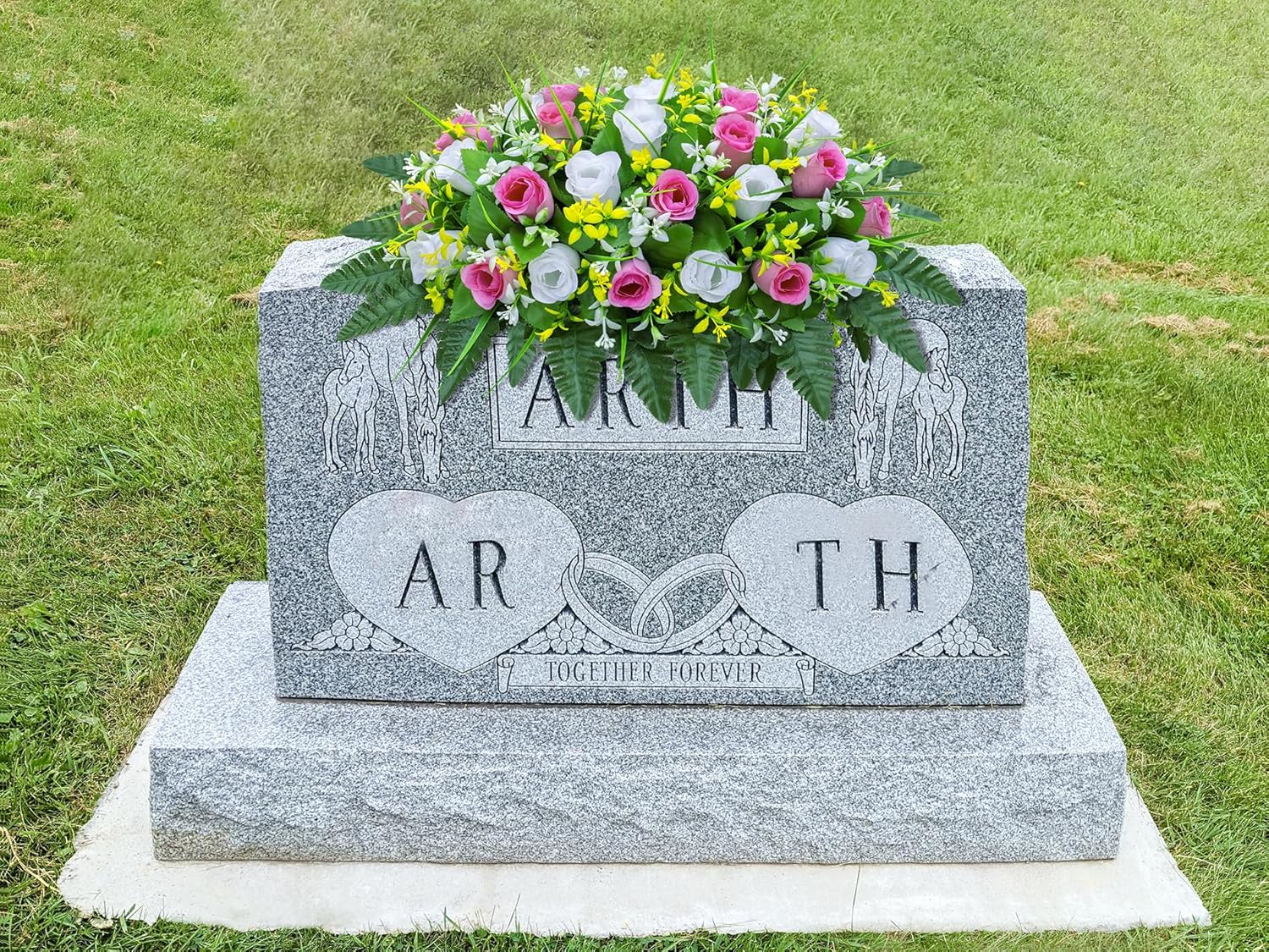 Artificial Cemetery Flowers Saddle-Shaped Tombstone Decorations Non-Fading UV-Resistant（Pink+White Saddle ）