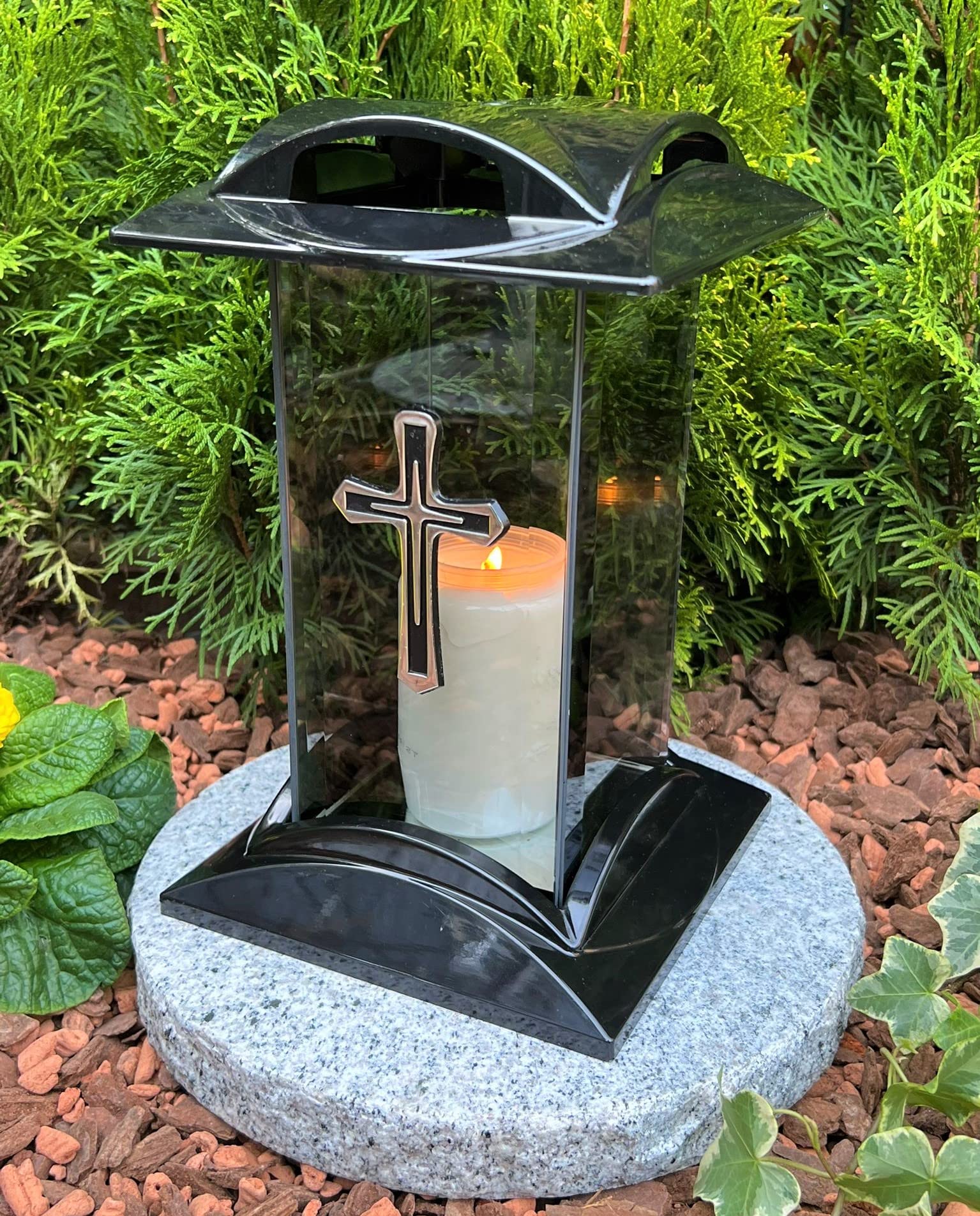 Lampada da tomba con motivo a croce, candela funerale, 27 cm, decorazione per tomba, con candela senza base.