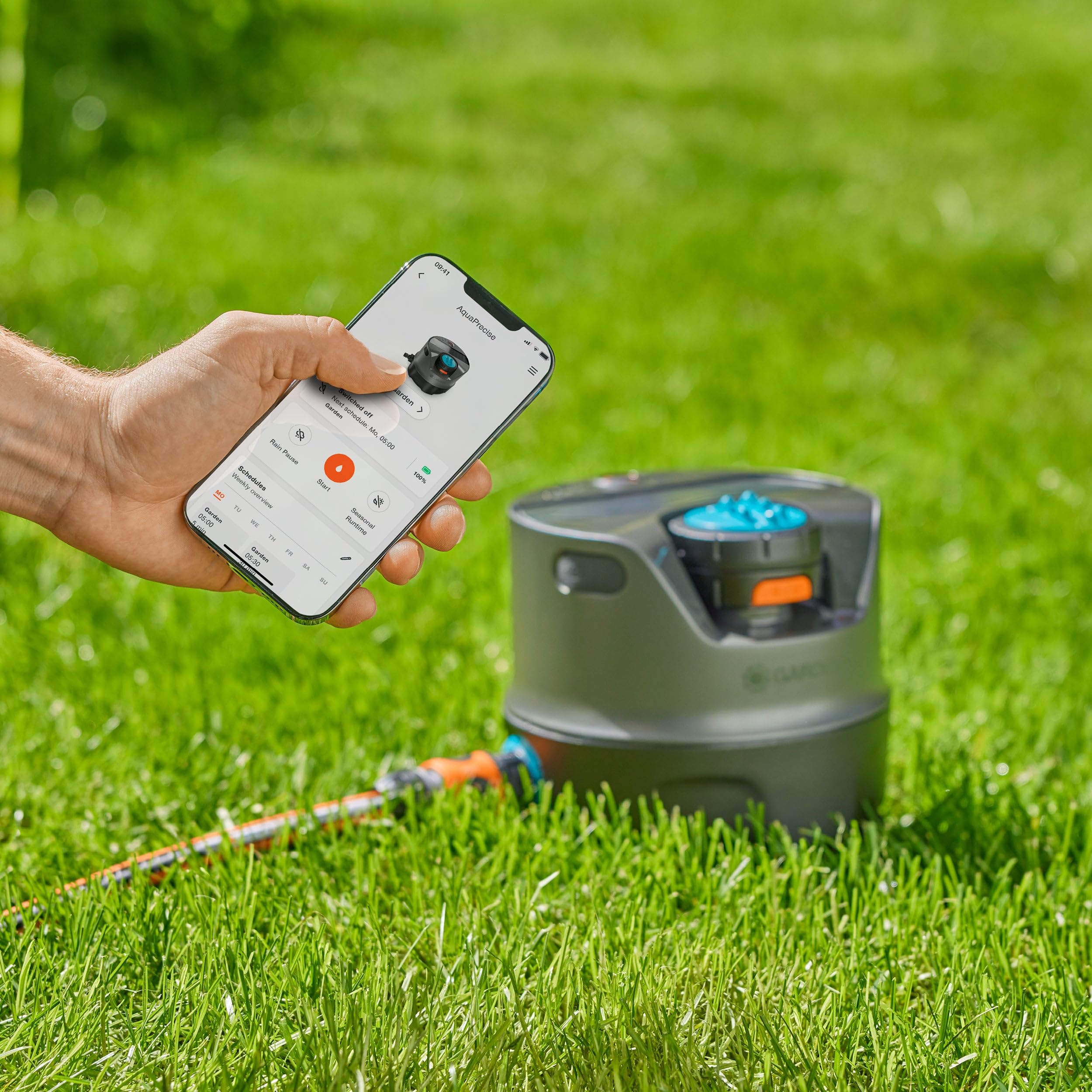Gardena AquaPrecise Bewässerungssystem für Rasenflächen bis zu 320 m²: solarbetrieben, gleichmäßige Wasserverteilung, für jede Gartenform, Bluetooth, einfache Installation (16000-20)