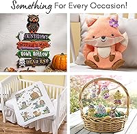 Vista 4 de Bucilla Corona con apliques de fieltro, Ciudad de Belén, tamaño 13 x 12.5 pulgadas, azul, marrón, gris