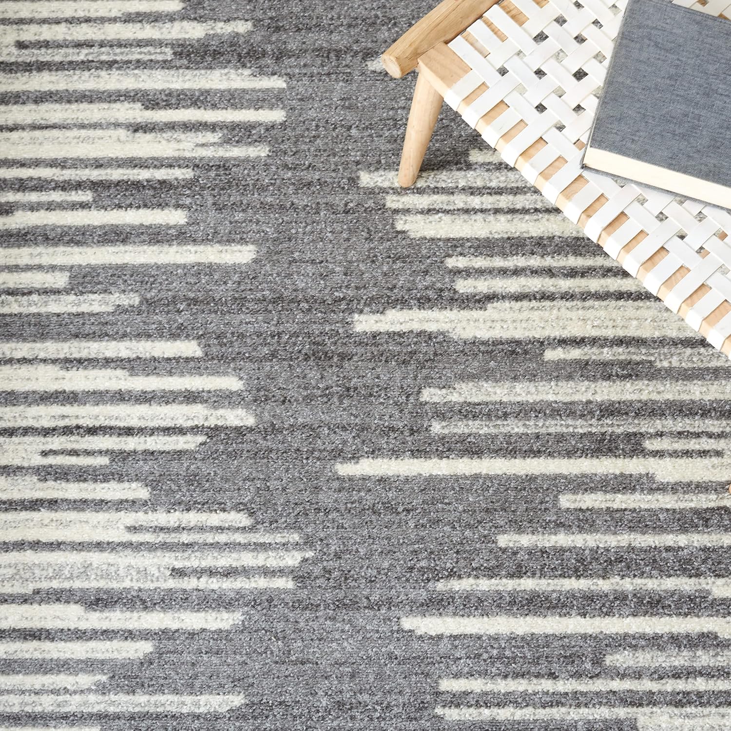 SAFAVIEH Tulum Collection Area Rug - 5'5" x 7'7", Dark Grey & Ivory, Moroccan Boho Stripe Design, Non-Shedding & Easy to Clean, Ideal for Living Room, Bedroom, Dining Space (TUL638F)