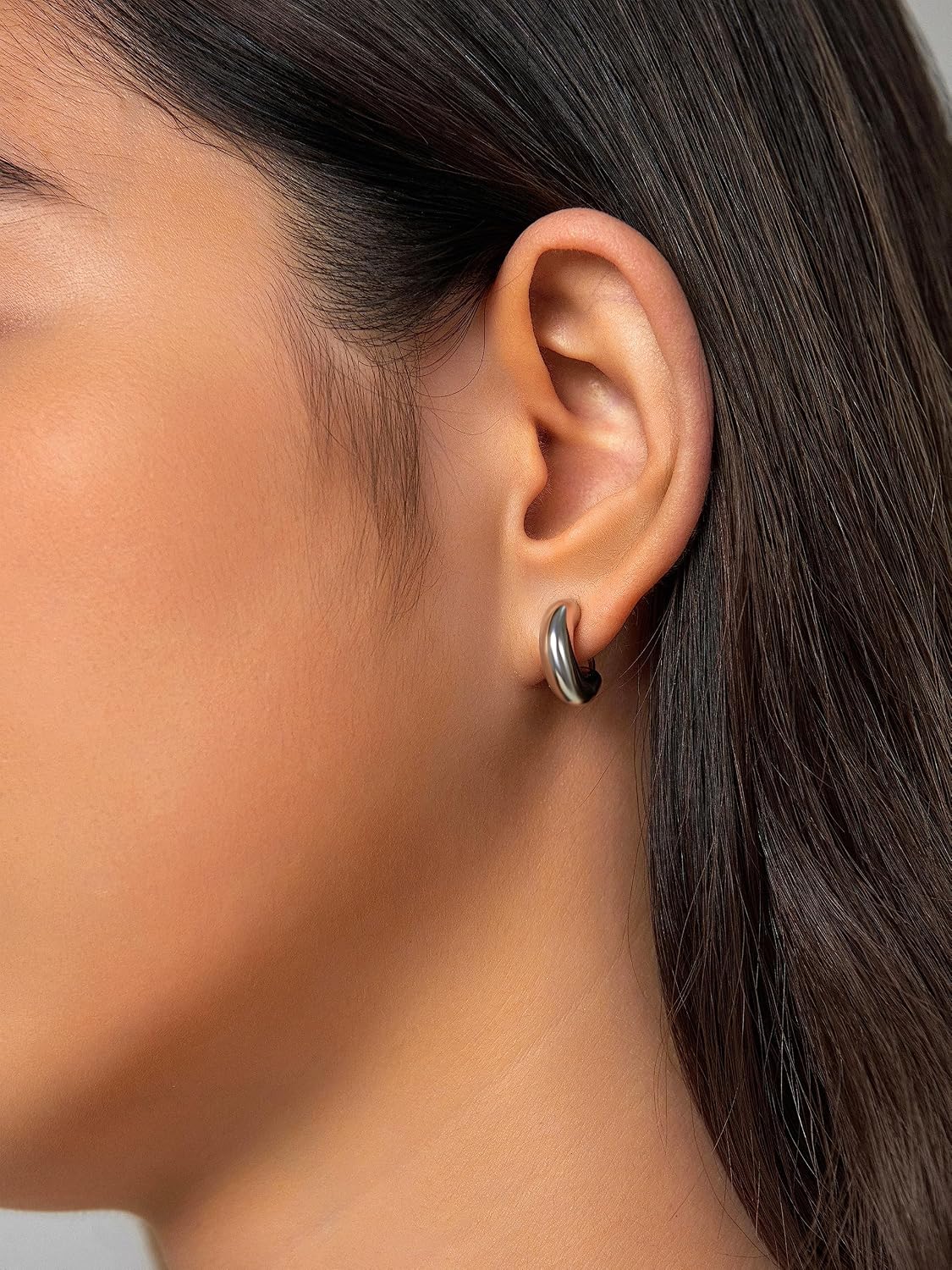 Clip on Small Chunky Hoop Earrings for Women Girls, 14K Real Gold Plated Hoop Fake Piercing Earrings, Non Pierced Earrings Gold Silver