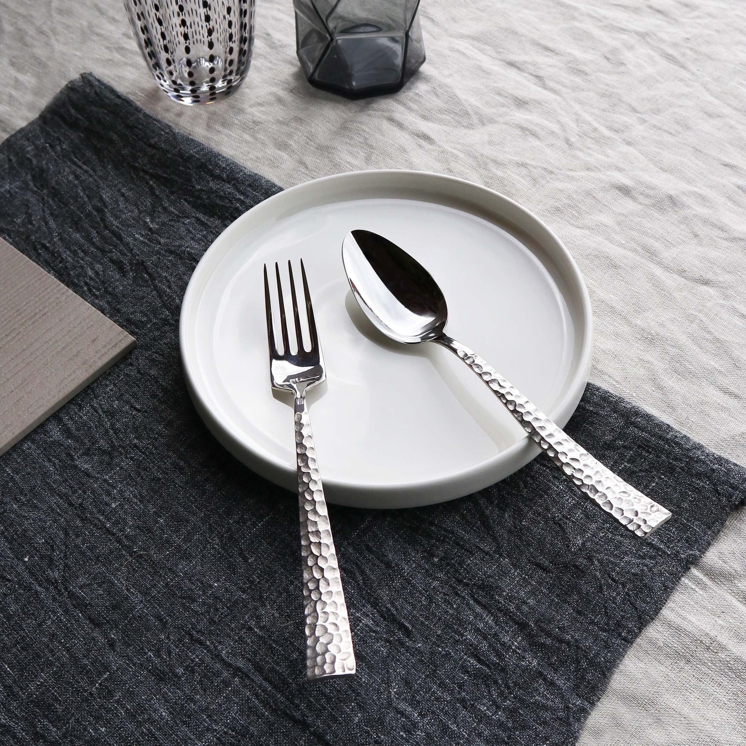 Pintinox, Set 48 pezzi Posate Palace Martellato, Acciaio Inox, Made in Italy, 12 persone